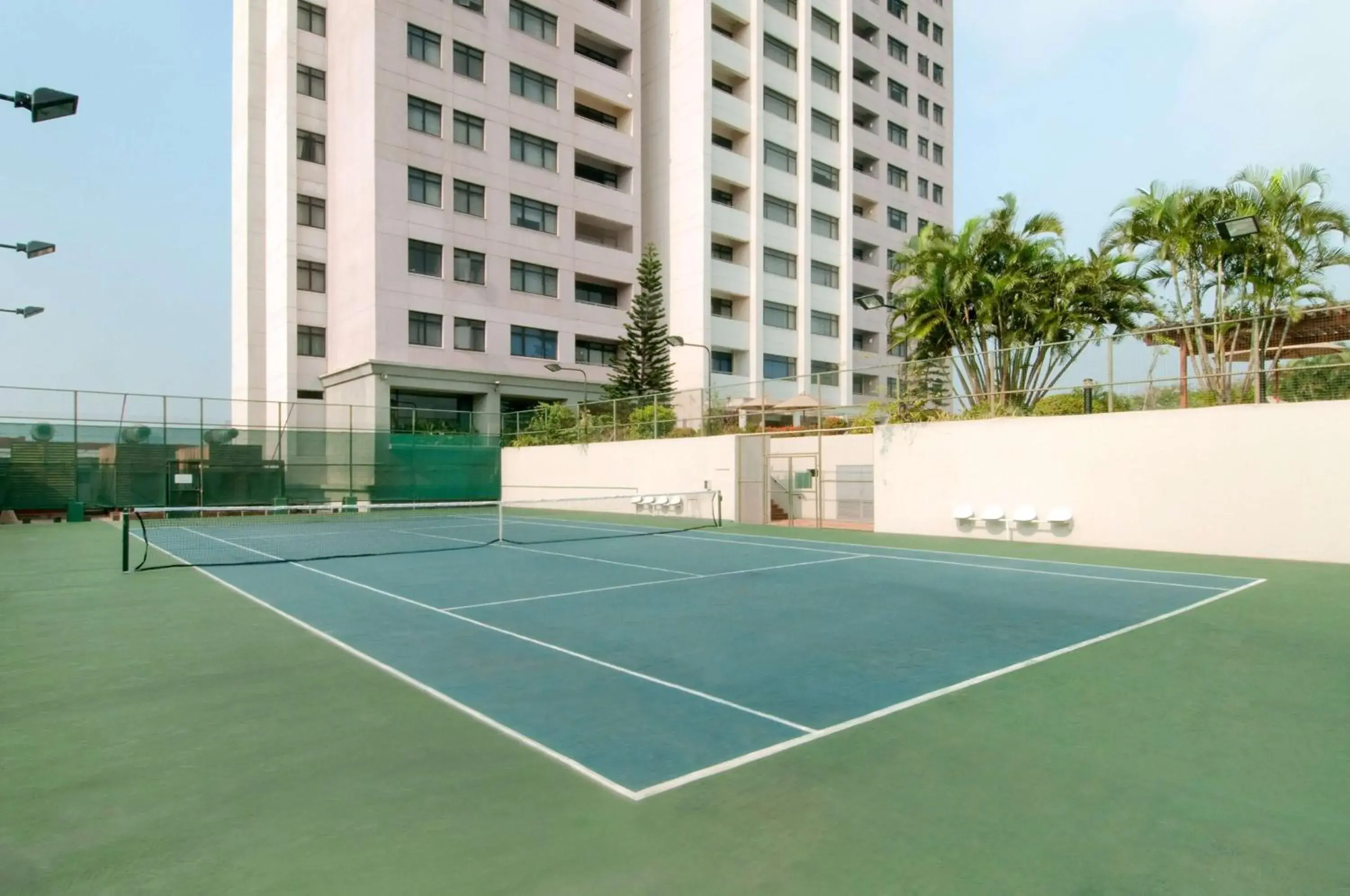 Sports, Tennis/Squash in Hilton Colombo Residence