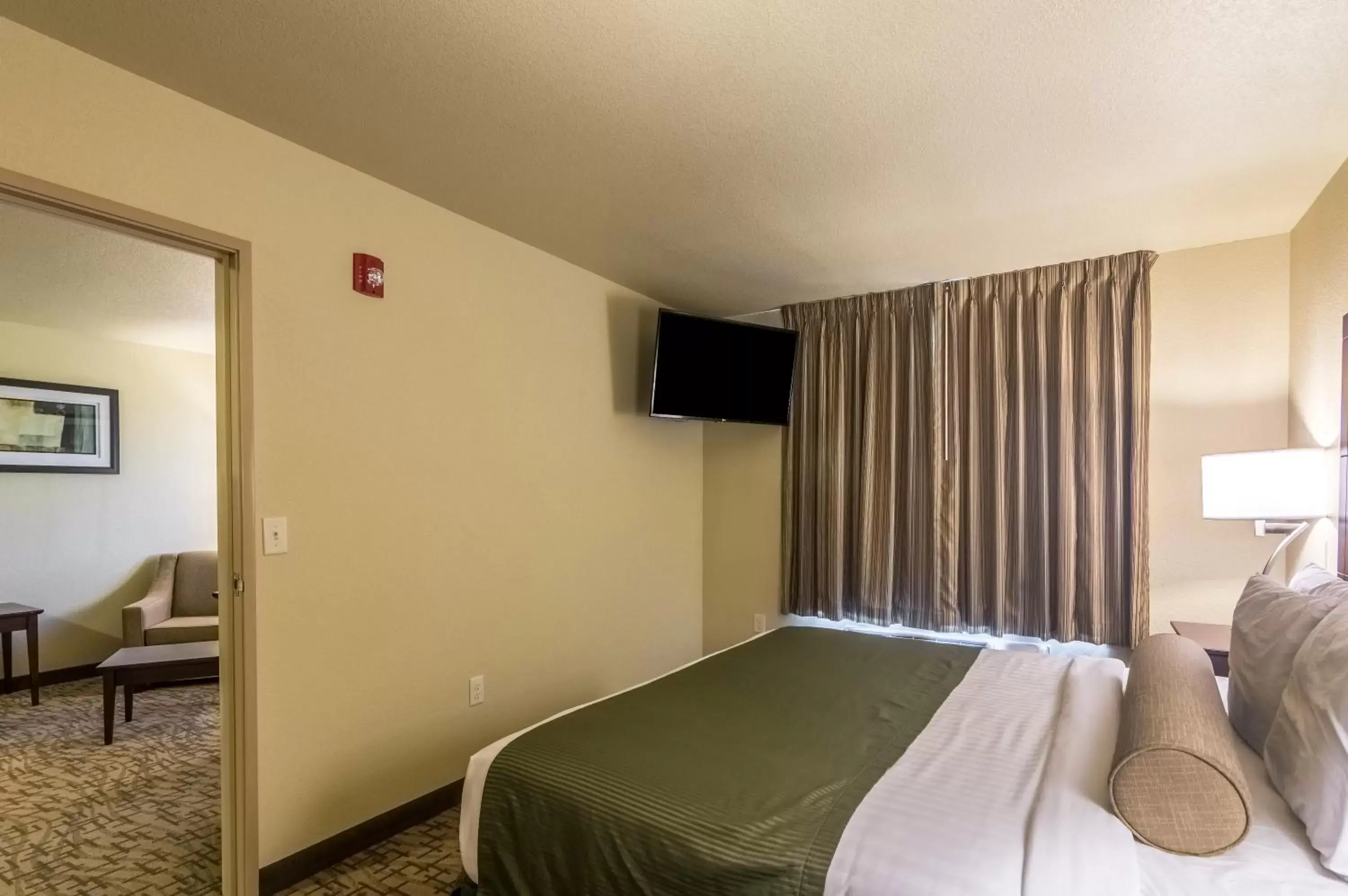 Bed in Cobblestone Inn & Suites - Lakin