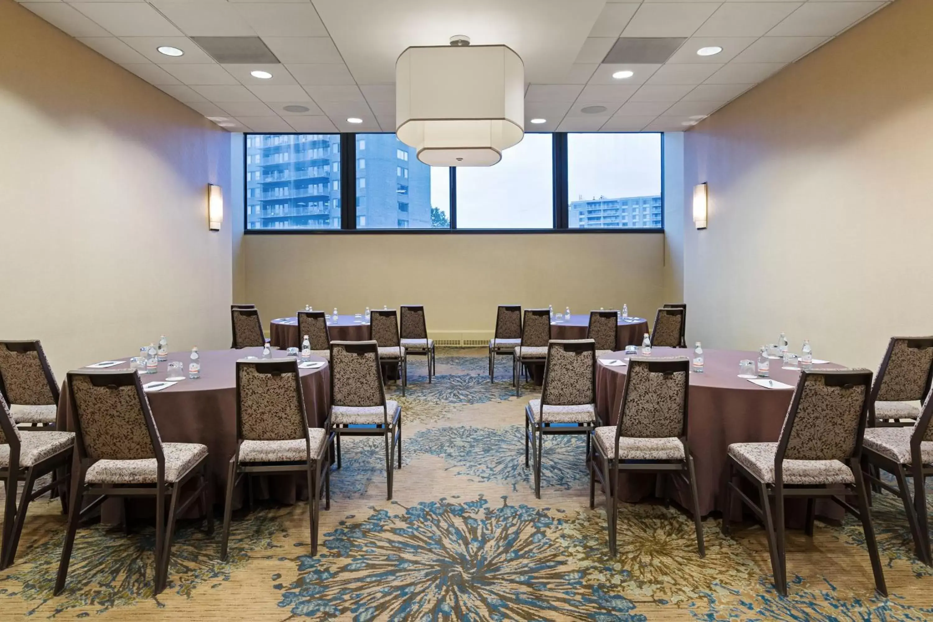 Meeting/conference room in The Westin Crystal City Reagan National Airport