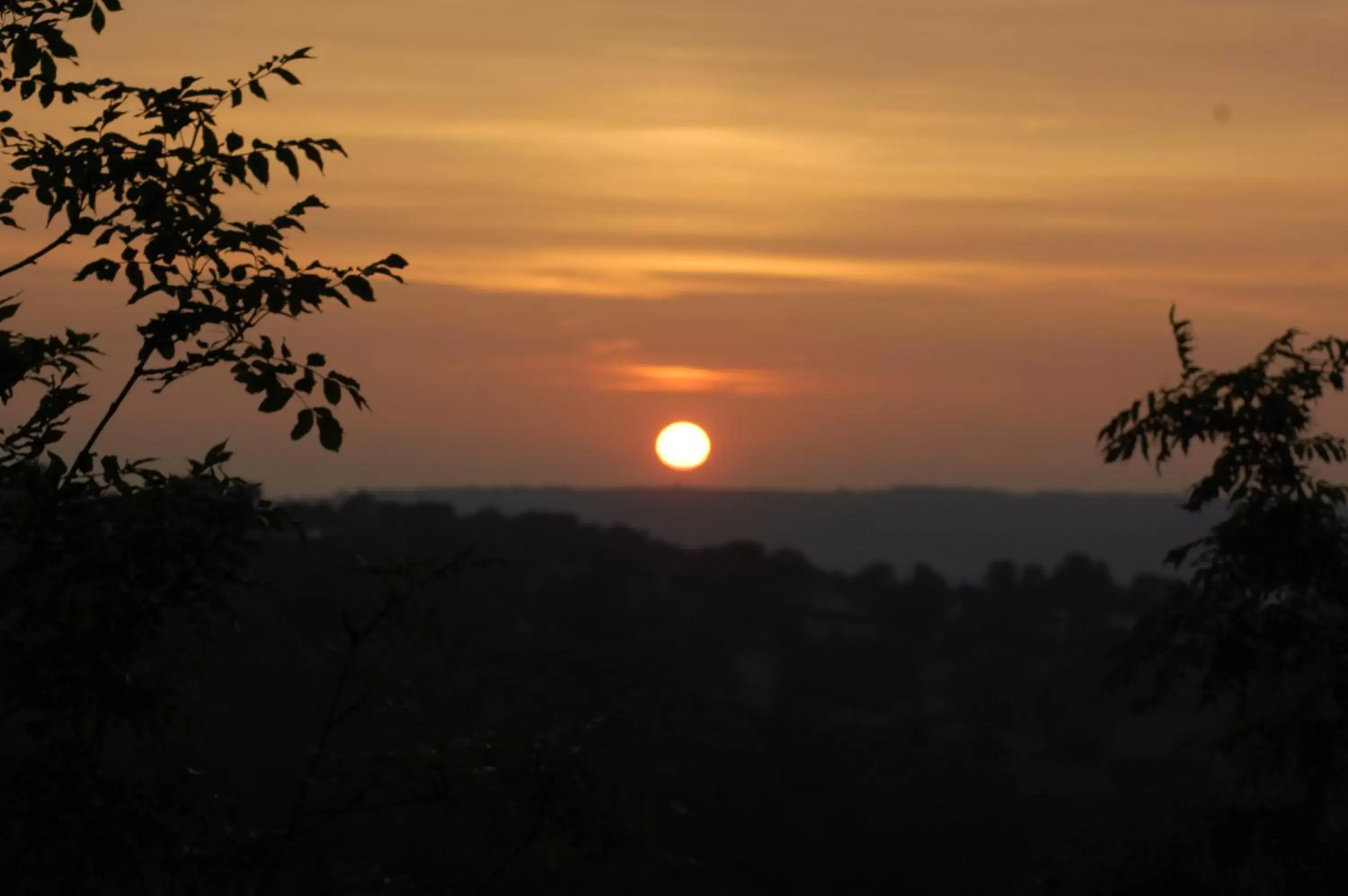 Night, Sunrise/Sunset in The Gables Bed & Breakfast