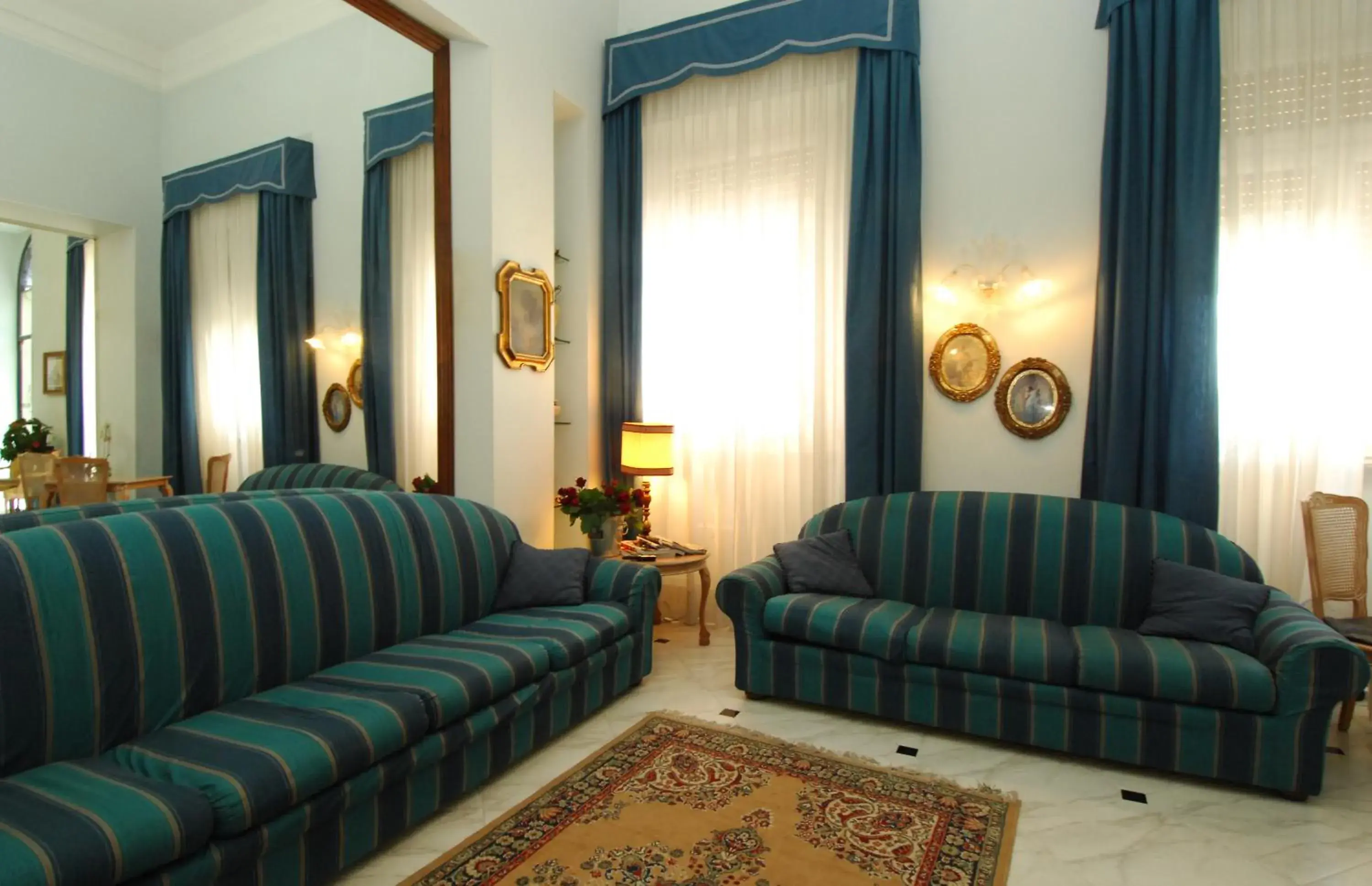 Living room, Seating Area in Grande Albergo Quattro Stagioni