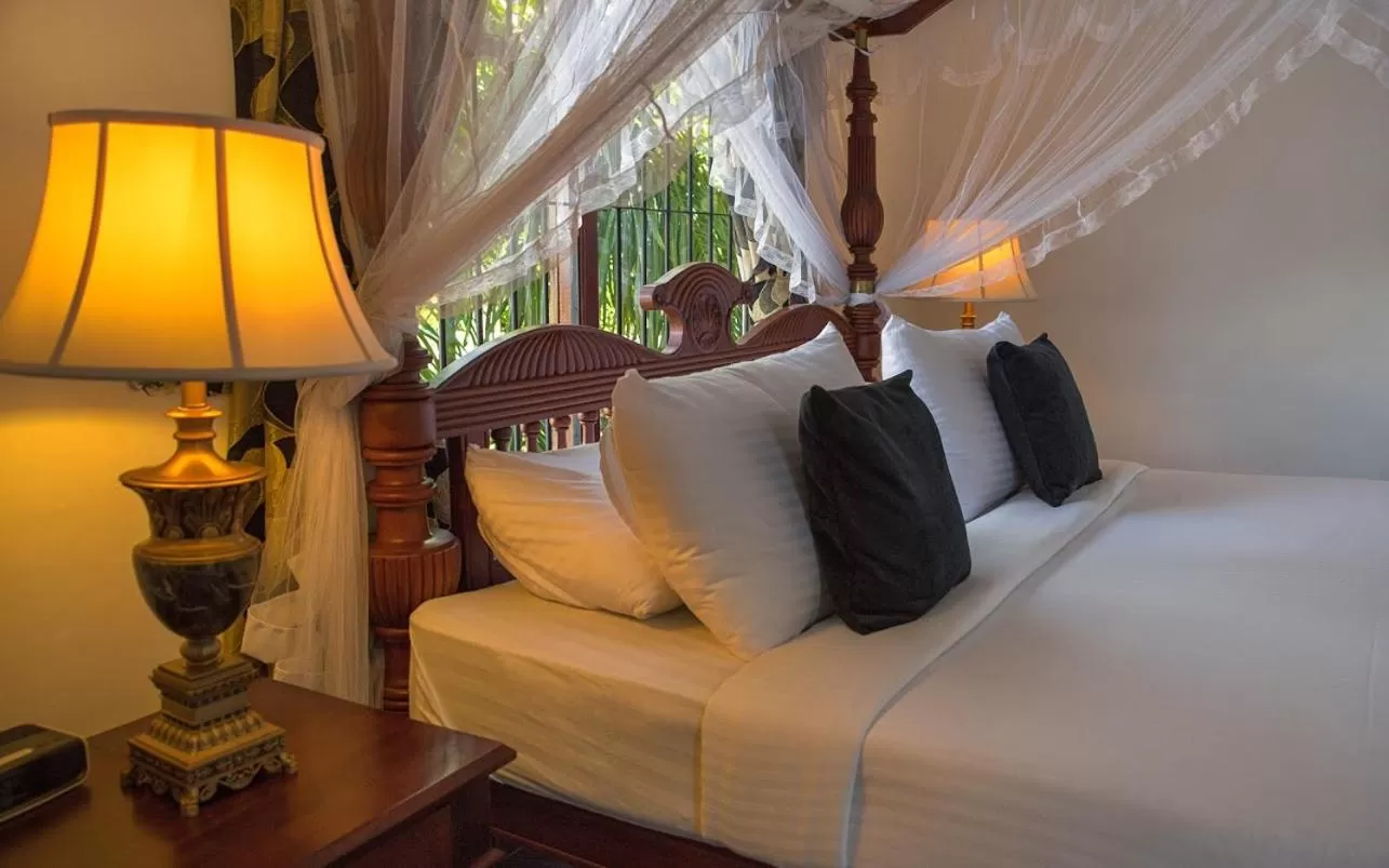 Bed in Ceylon Breeze