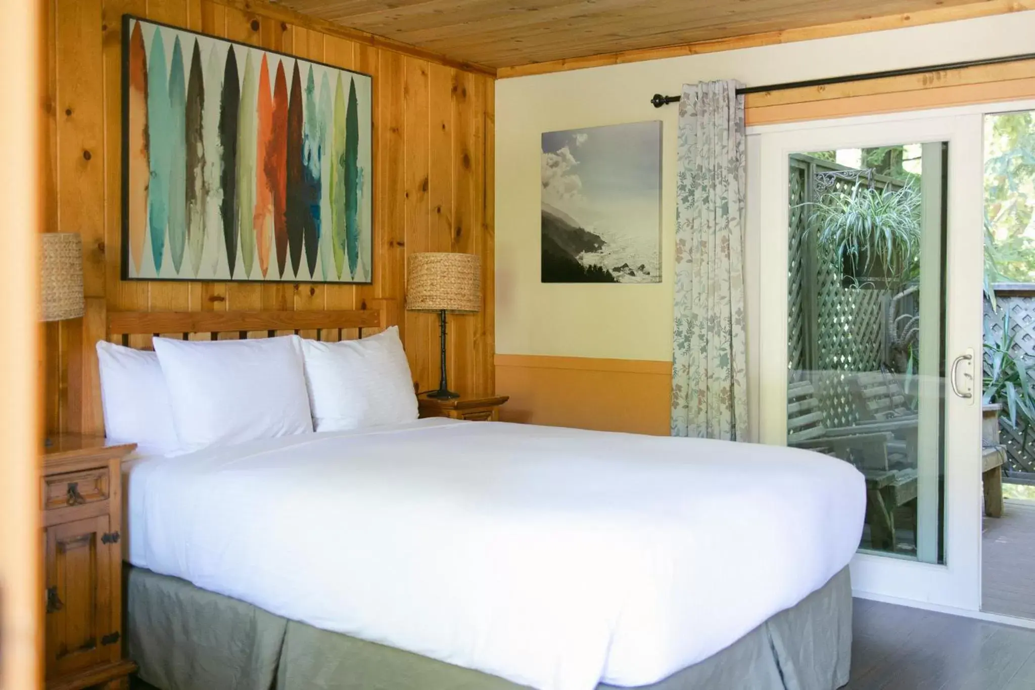 Bed in Fernwood Resort