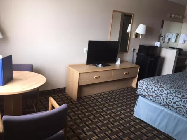 Bed in Days Inn by Wyndham Hurricane/Zion National Park Area