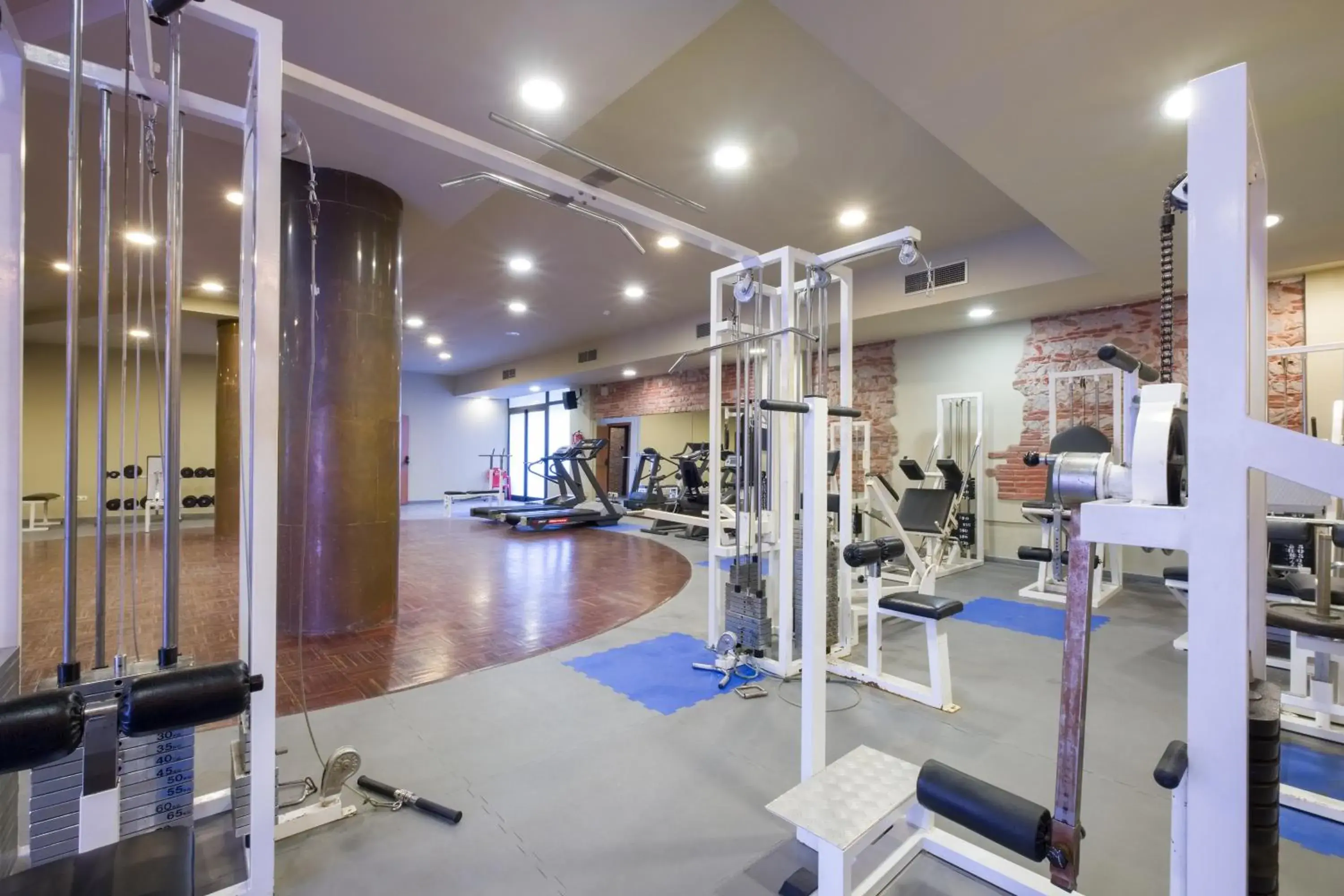 Fitness centre/facilities, Fitness Center/Facilities in Hotel California Garden