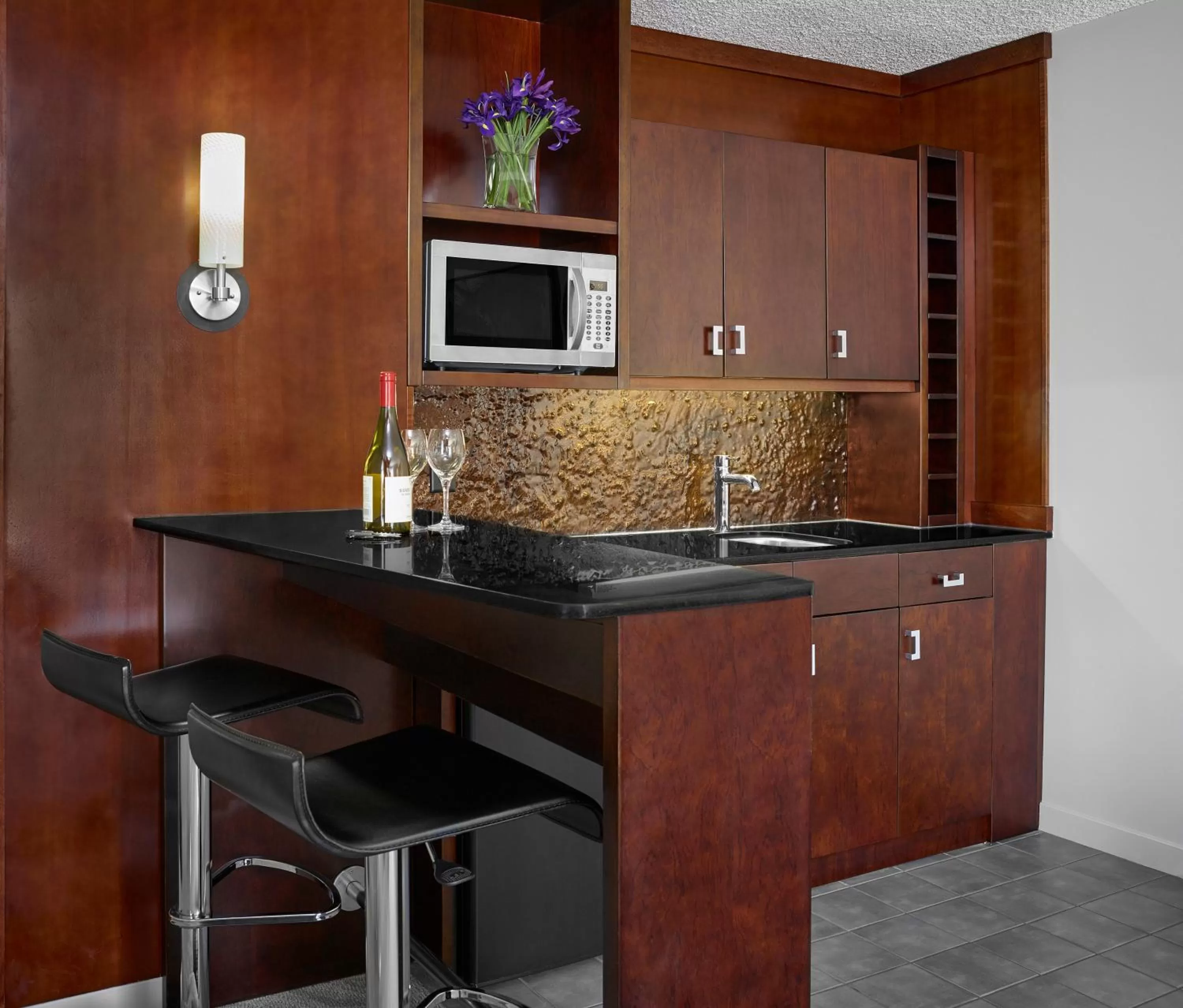 Kitchen or kitchenette in Matrix Hotel