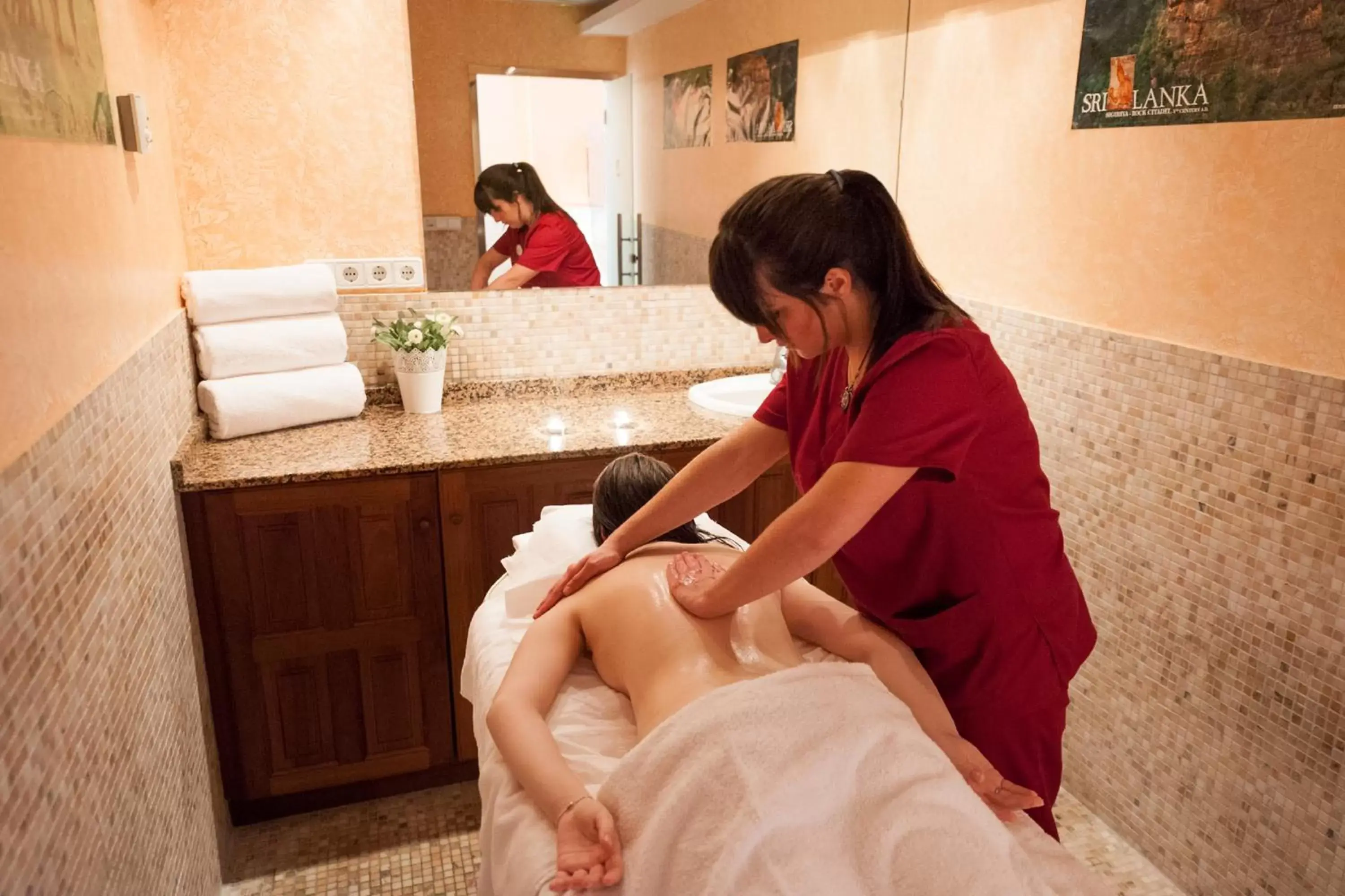 Massage in SOMMOS Hotel Benasque Spa