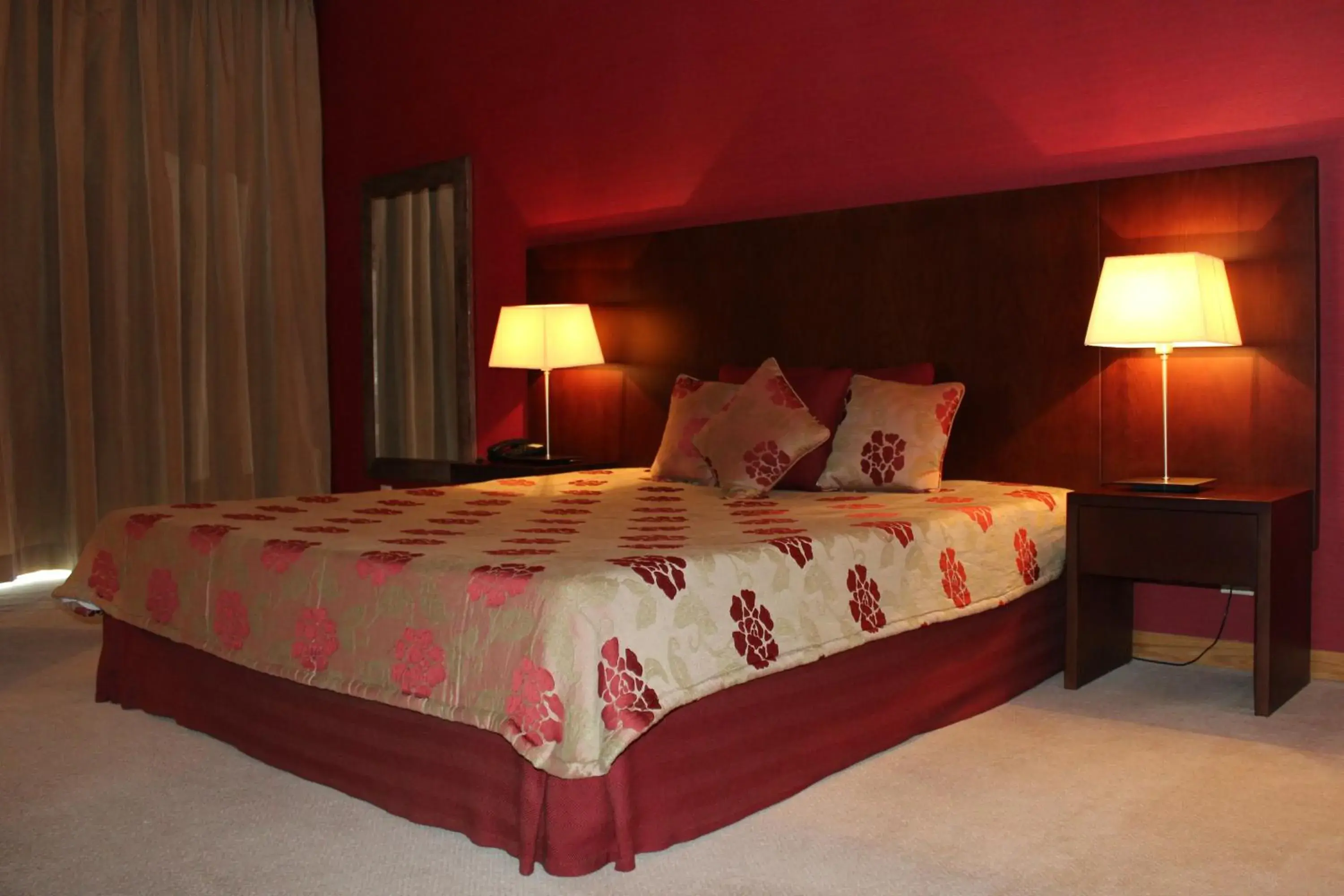 Bed in BejaParque Hotel