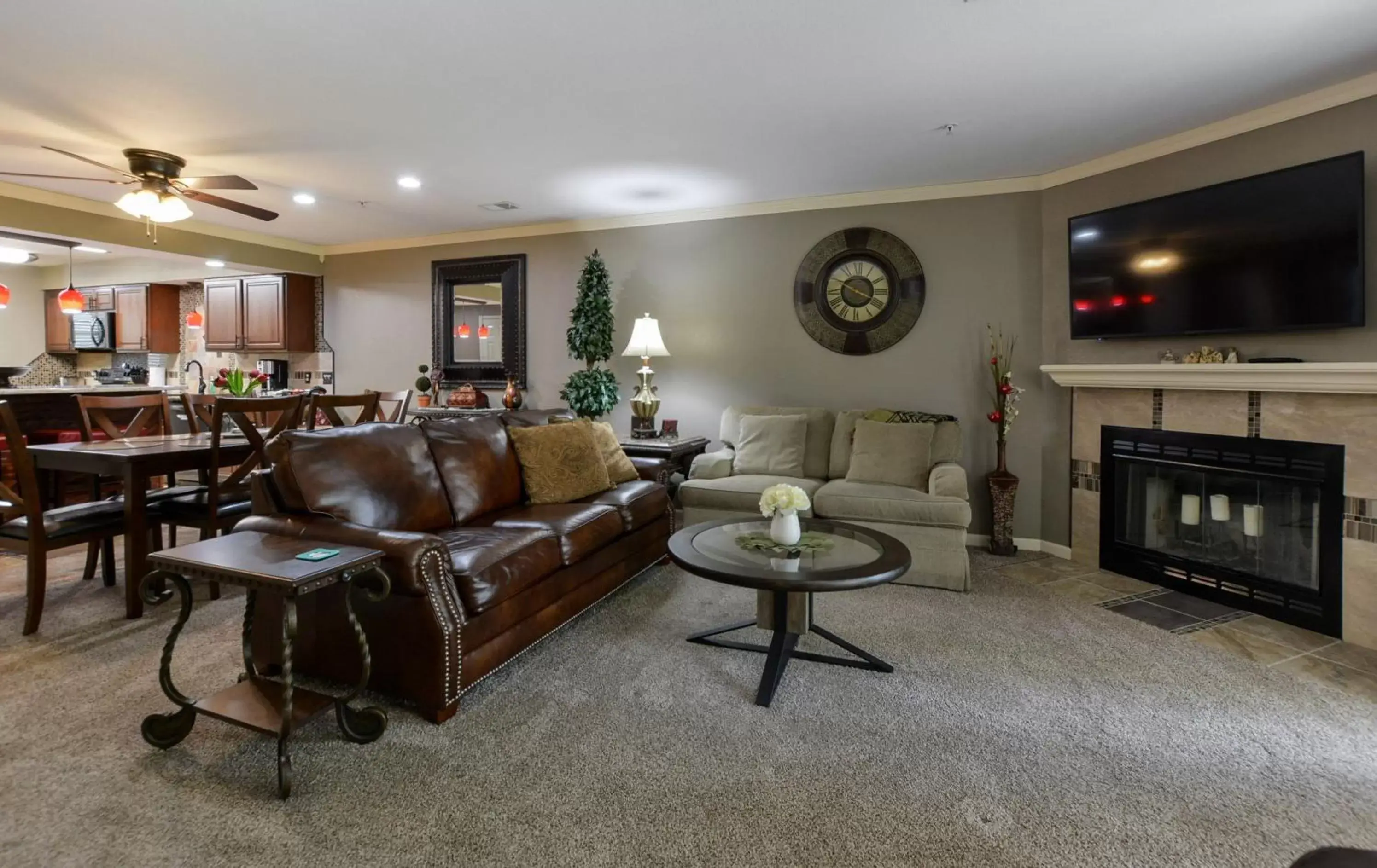 Seating Area in Luxury Condos at Thousand Hills - Branson -Beautifully Remodeled