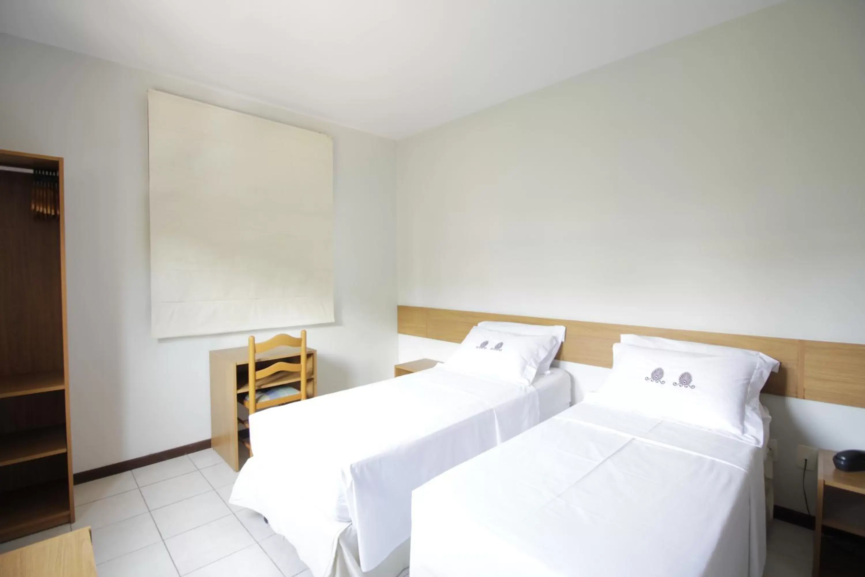 Economy Twin Room in Hotel Pedra da Concha Economy Twin Room in Hotel Pedra da Concha