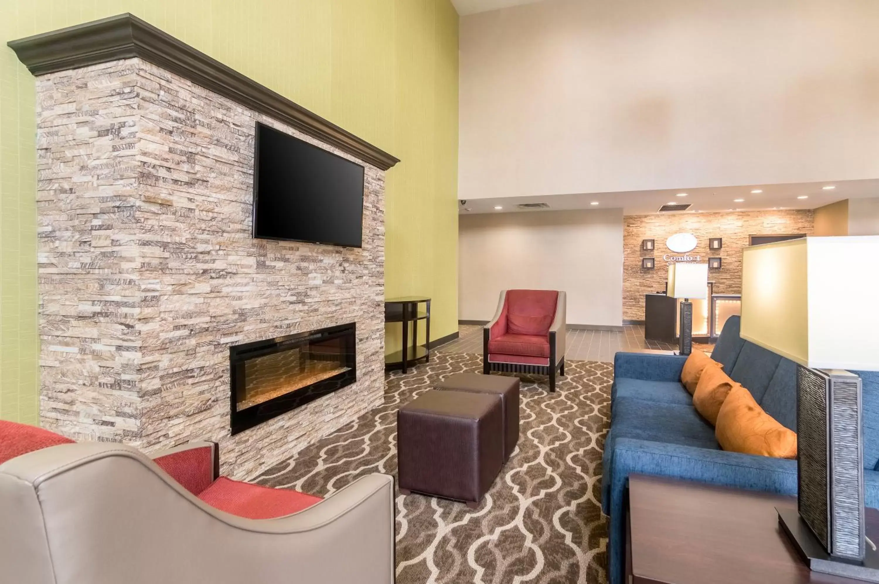 Lobby or reception in Comfort Suites Meridian and I-40 Lobby or reception in Comfort Suites Meridian and I-40