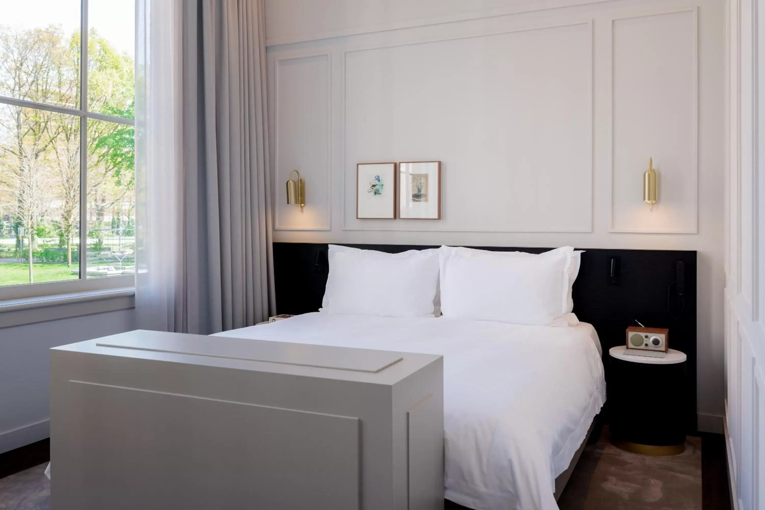 Bedroom, Bed in Pillows Grand Boutique Hotel Maurits at the Park - Small Luxury Hotels
