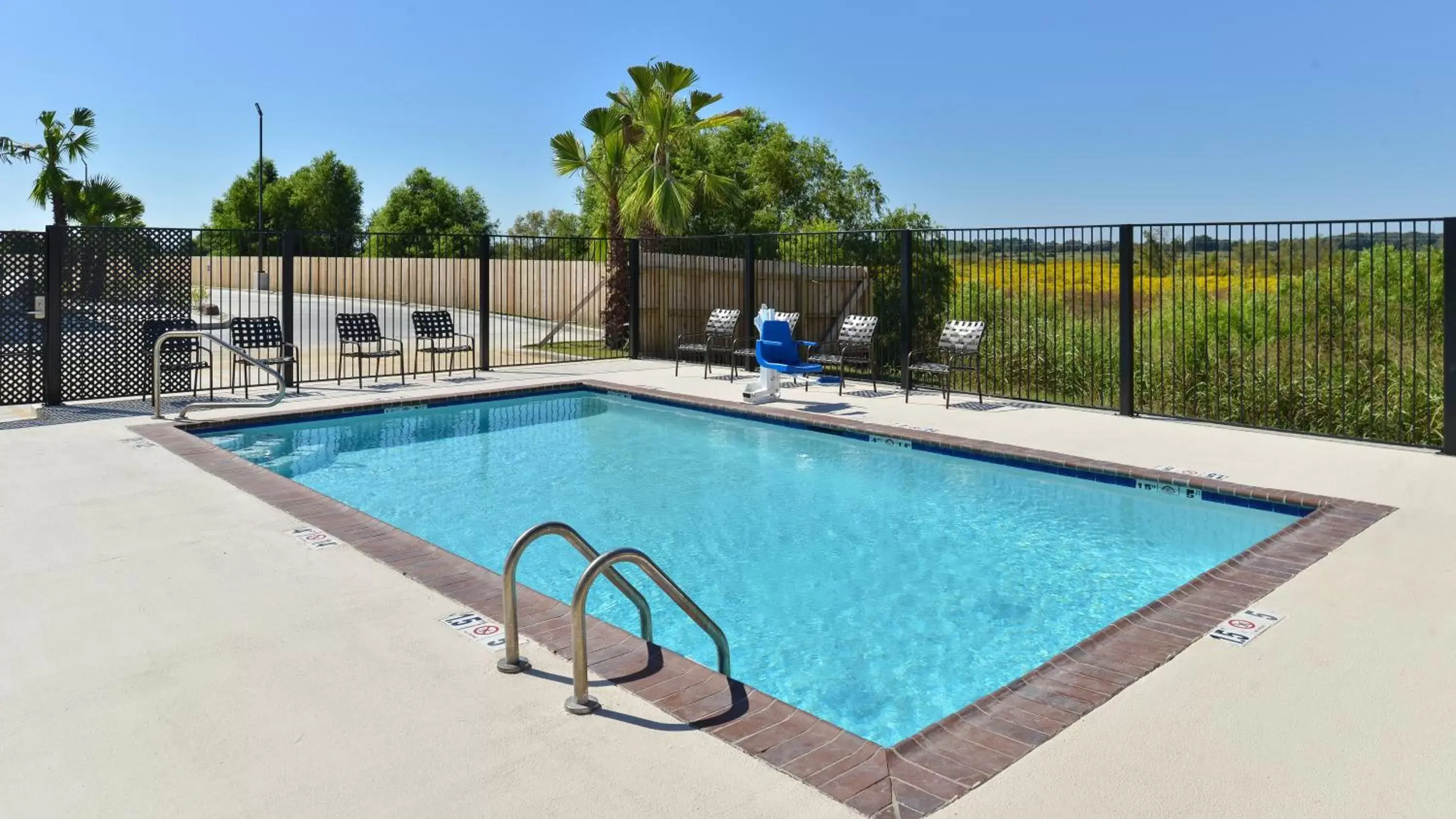 Swimming pool in Candlewood Suites Houma by IHG Swimming pool in Candlewood Suites Houma by IHG
