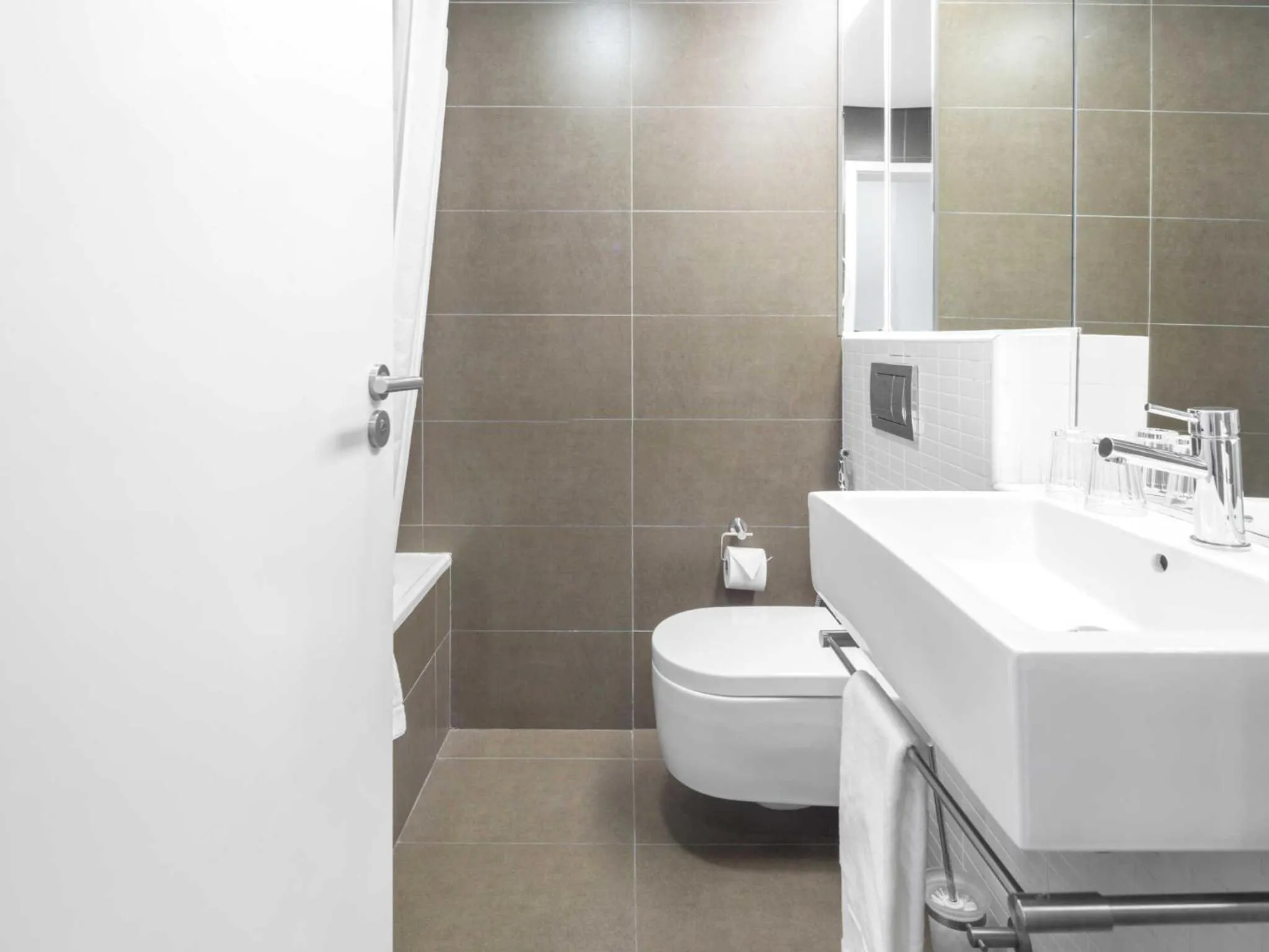 Toilet in Hotel Tivoli Maputo