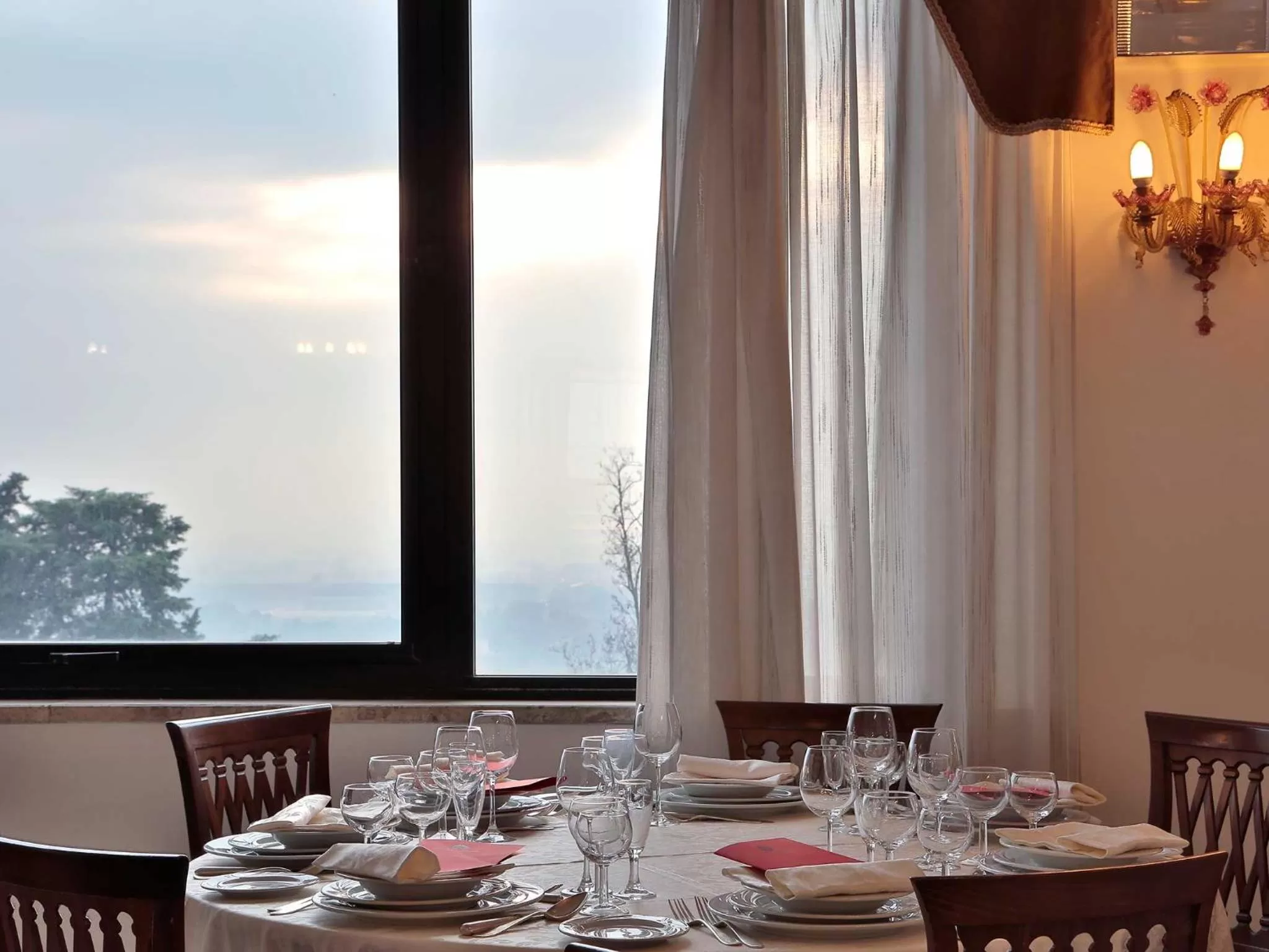 Restaurant/places to eat in Hotel Windsor Savoia