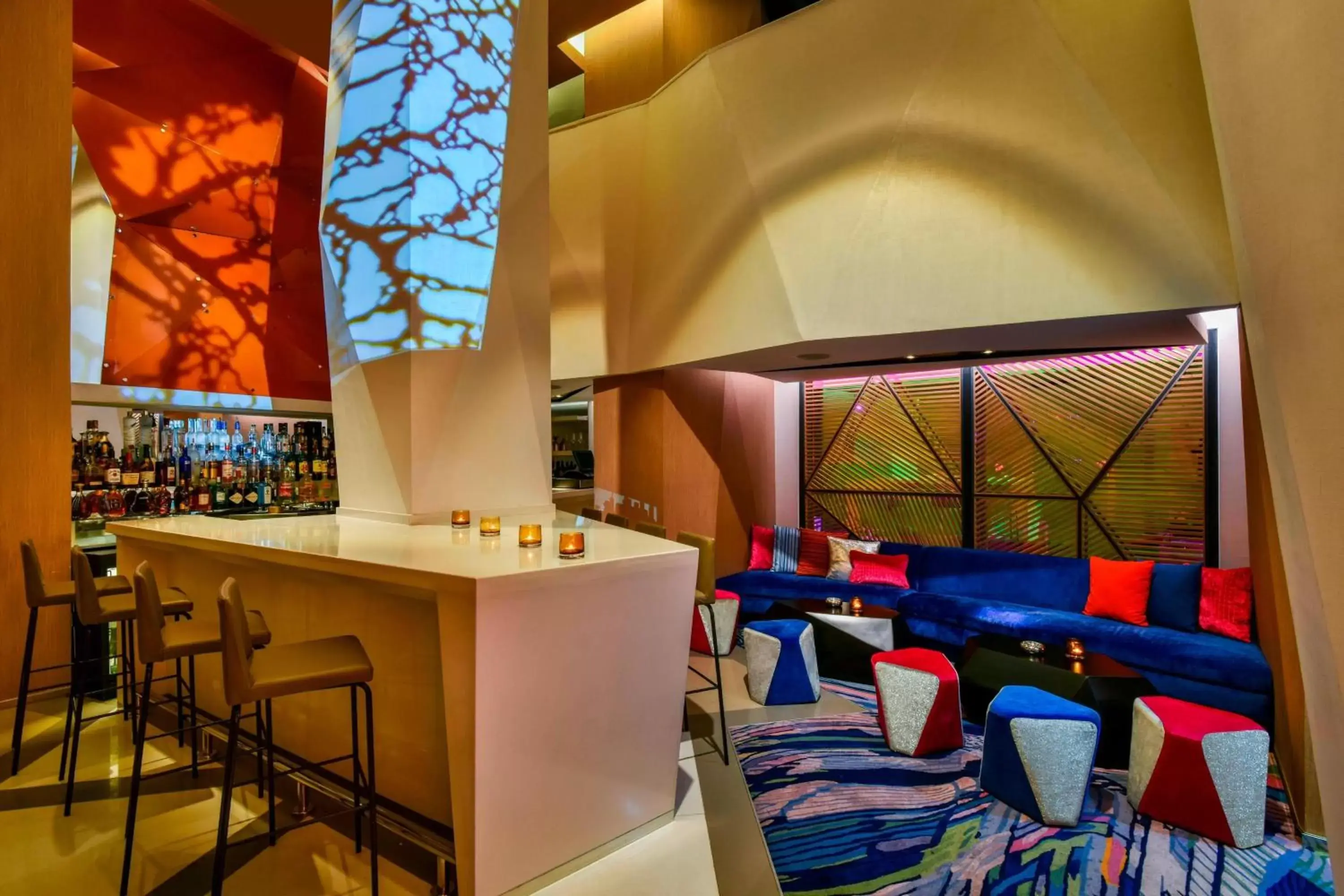 Restaurant/places to eat, Lounge/Bar in W Amman Hotel