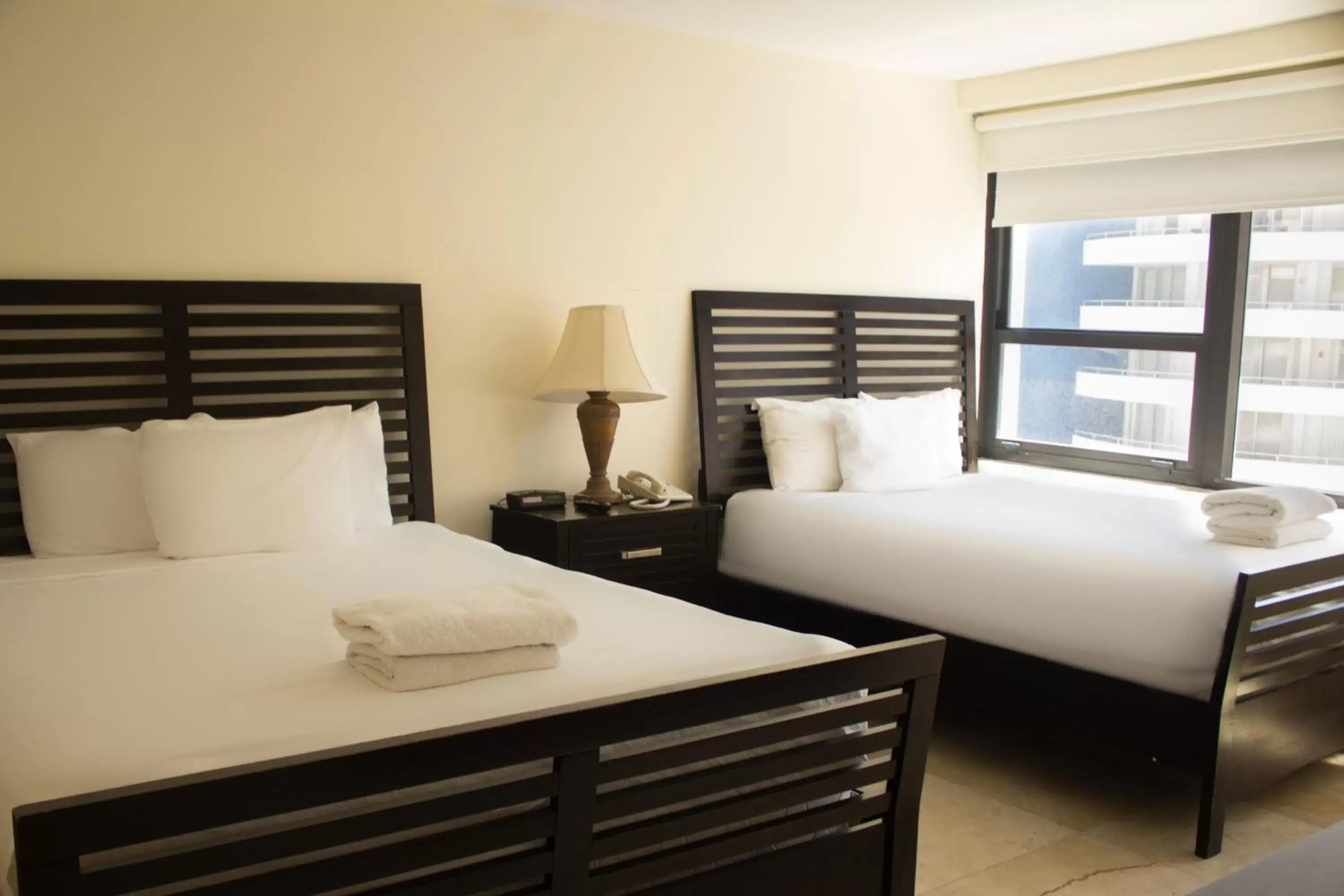 Bedroom, Bed in The Alexander Beach Residences