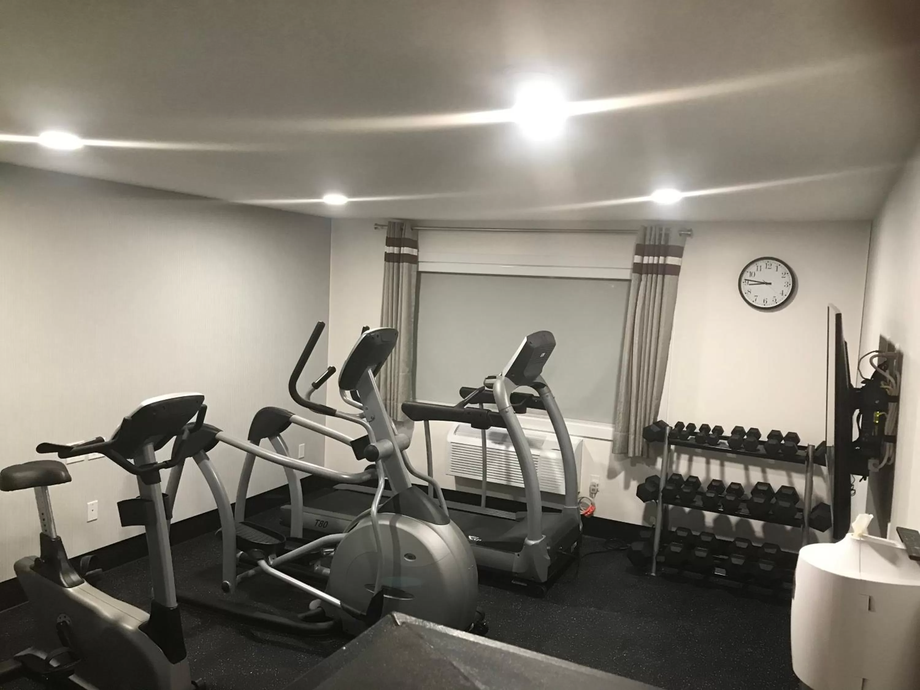 Fitness centre/facilities in Days Inn by Wyndham Wainwright