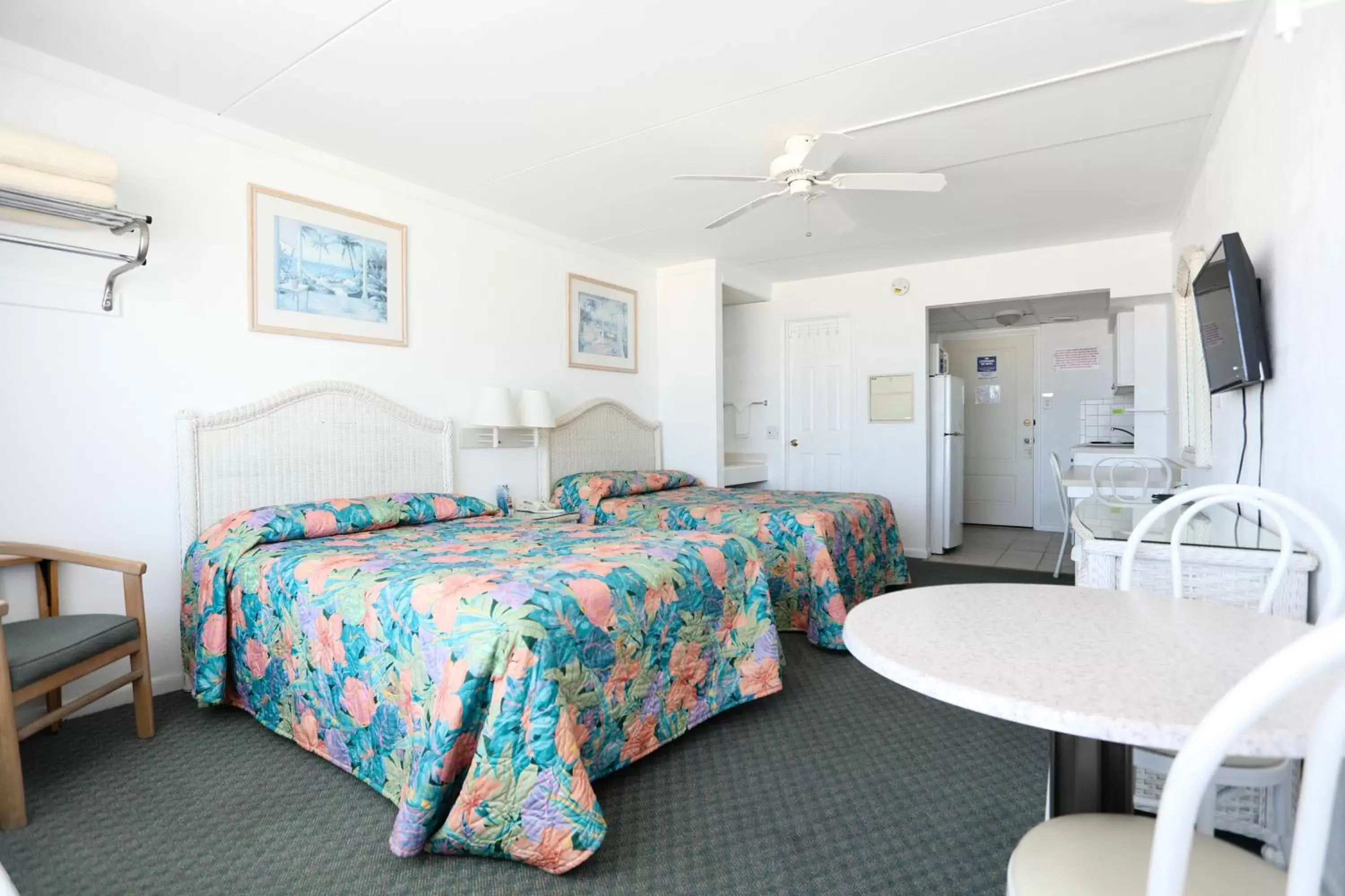 Photo of the whole room in Commander by the Sea Motel