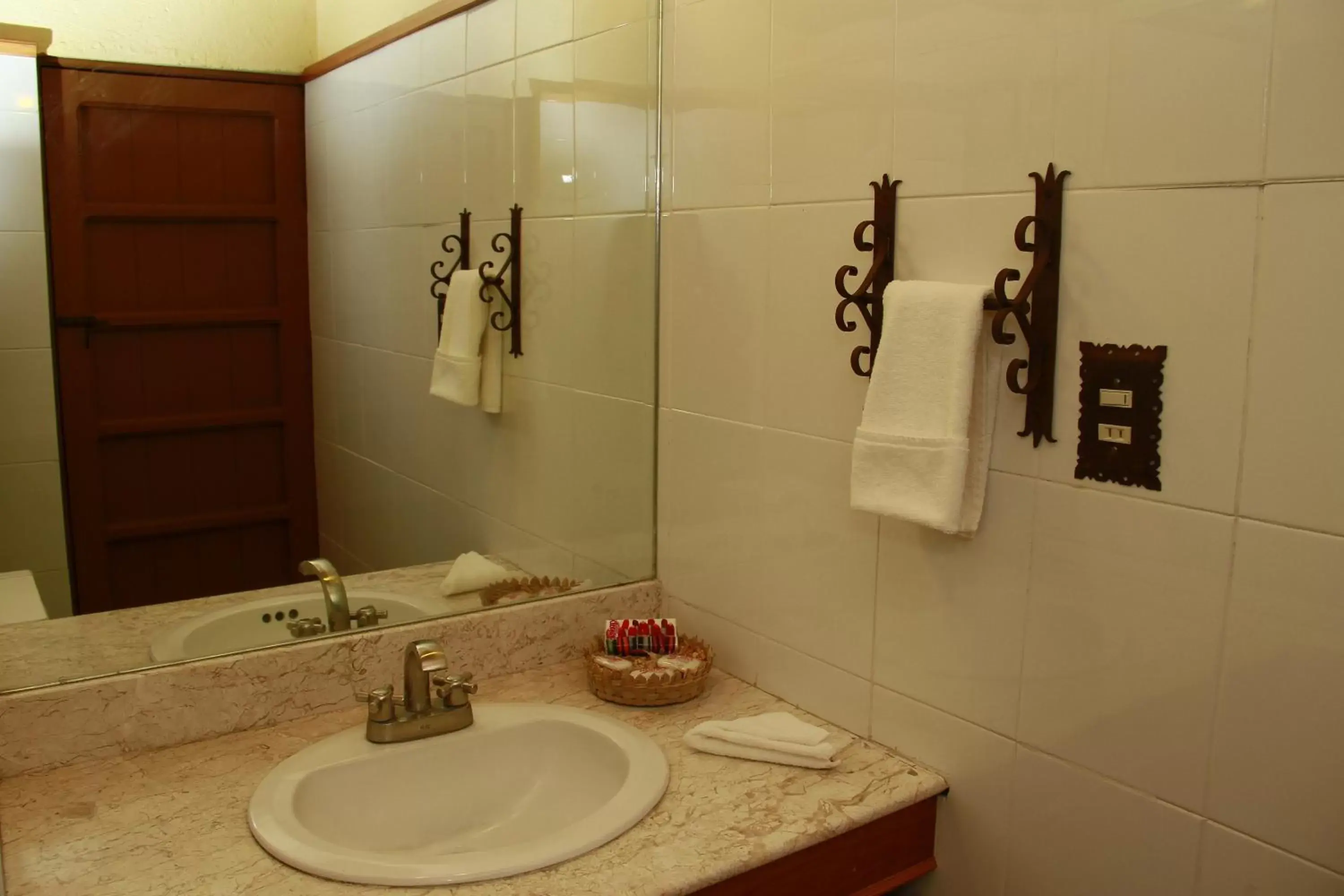 Bathroom in Hotel Pie de la Sierra