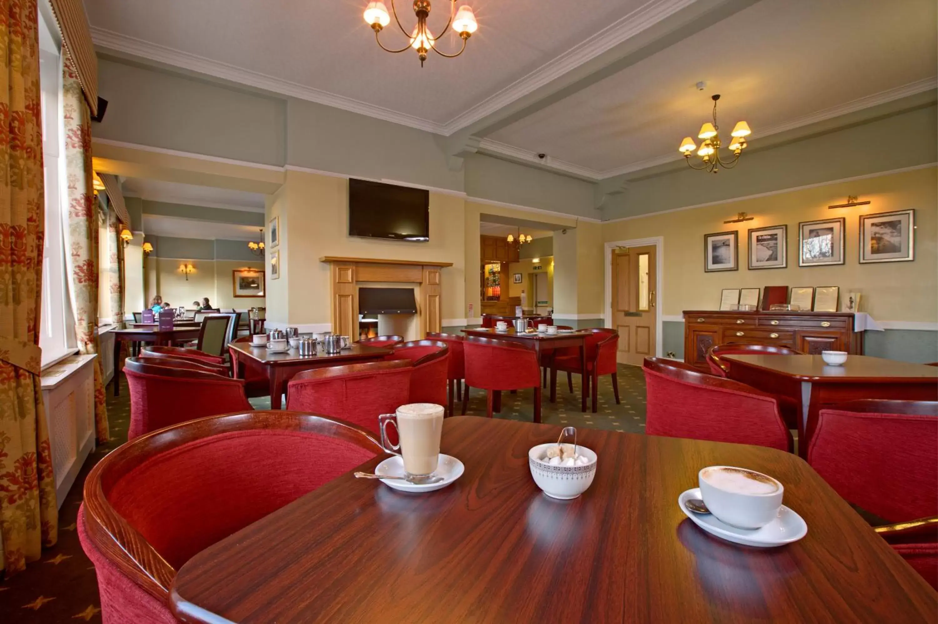 Dining area, Restaurant/Places to Eat in The Golf Hotel