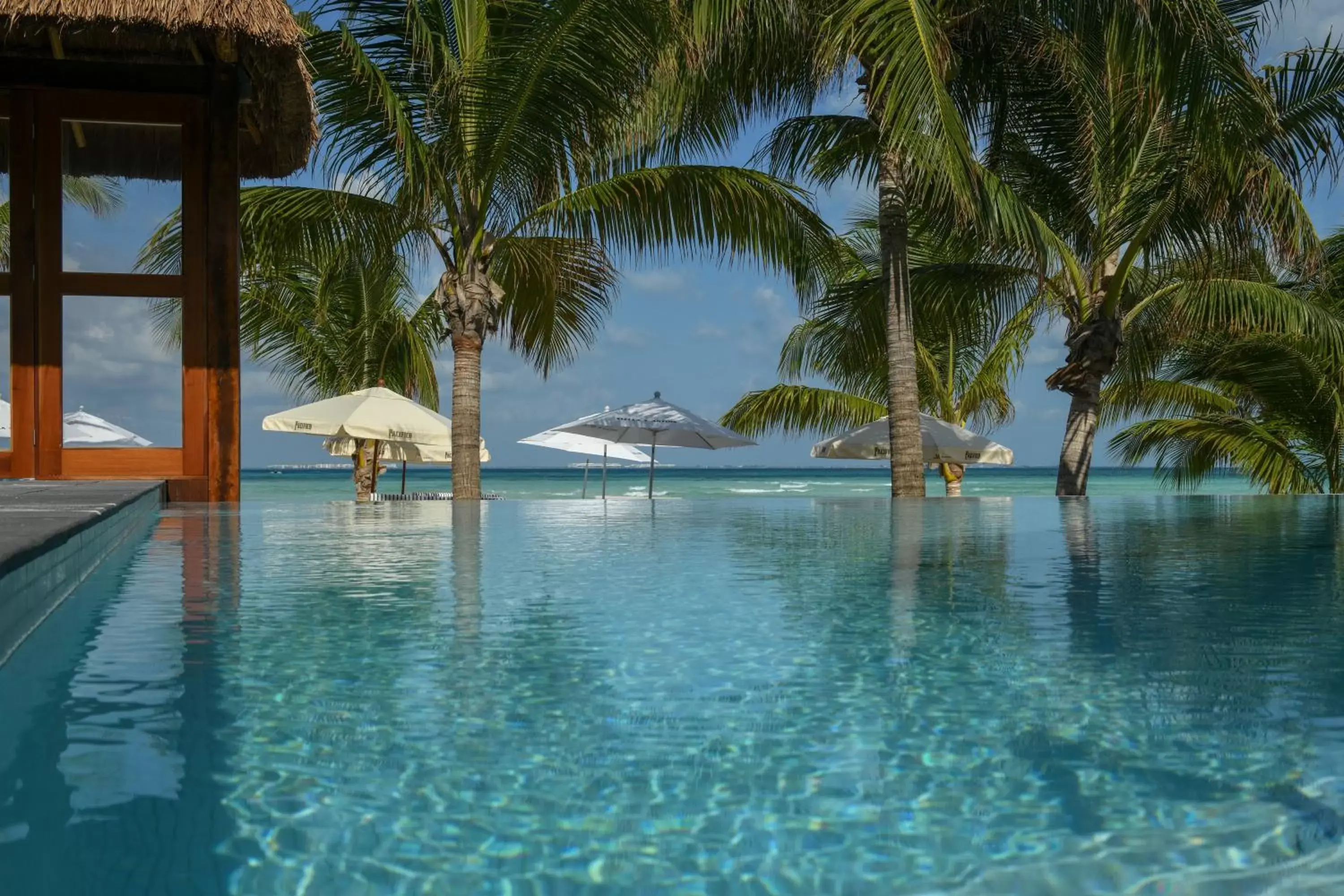 Swimming Pool in Casa del Jaguar Beach Hotel