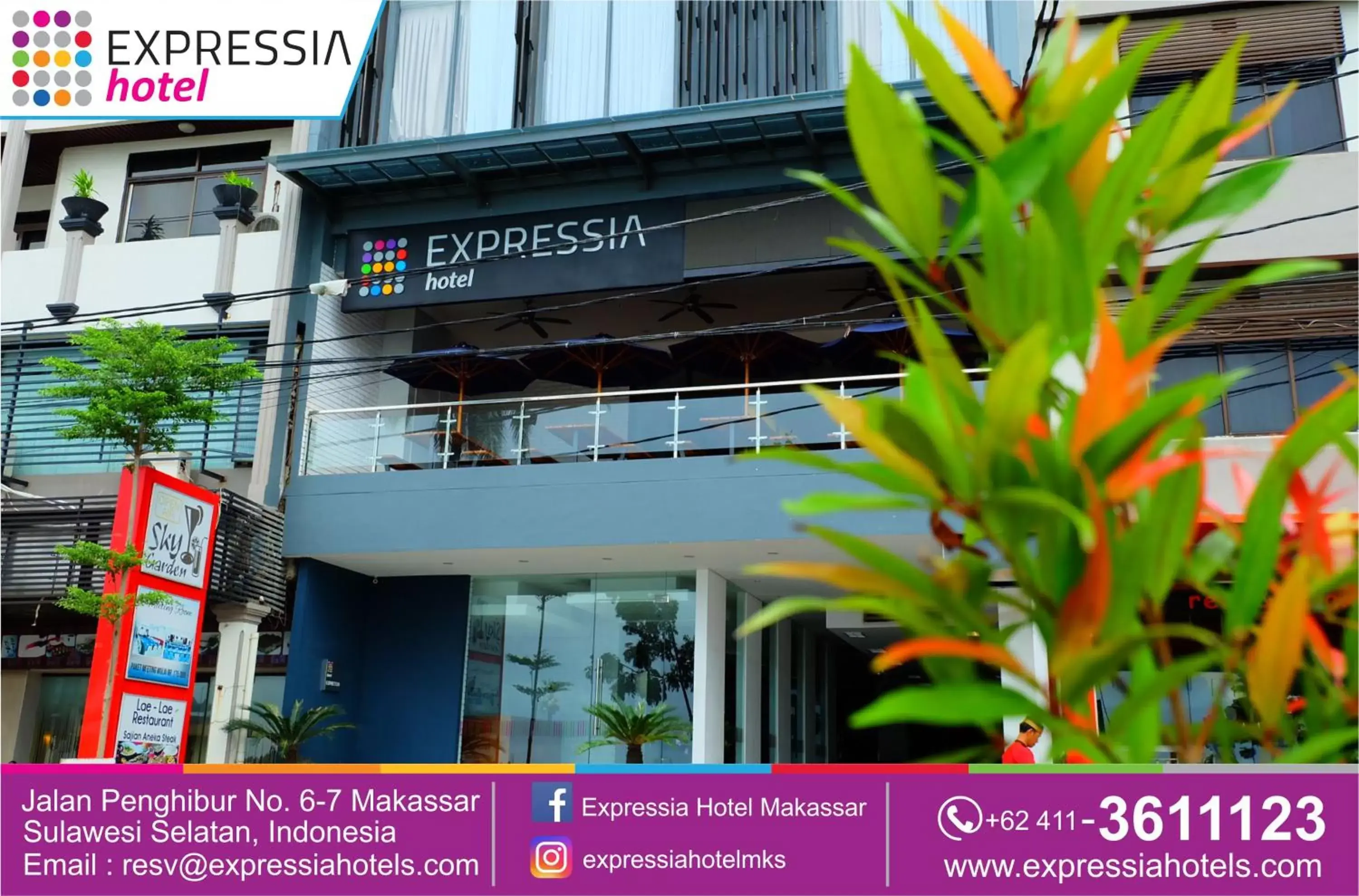 Facade/entrance, Property Logo/Sign in Expressia Hotel Makassar