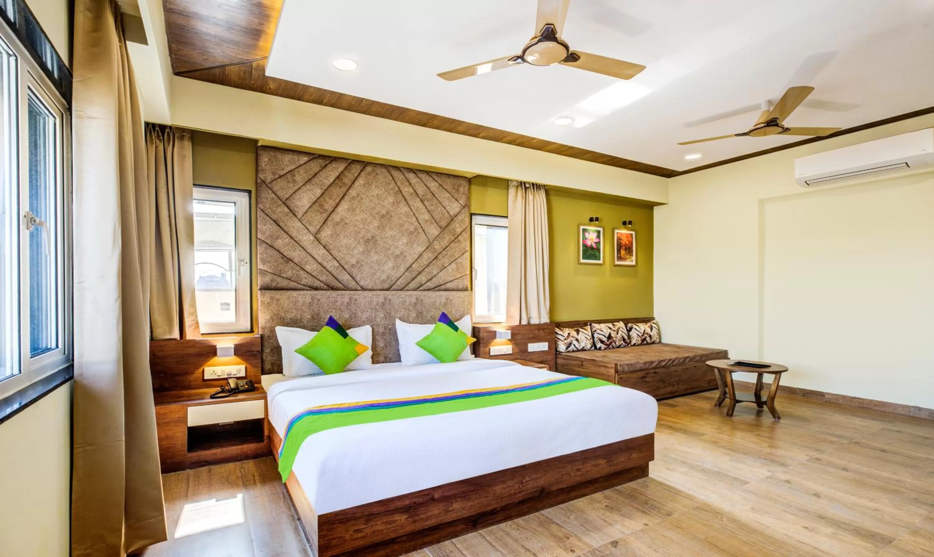 Superior Double Room - single occupancy in Opulence Inn - 500 Meters From Railway Station