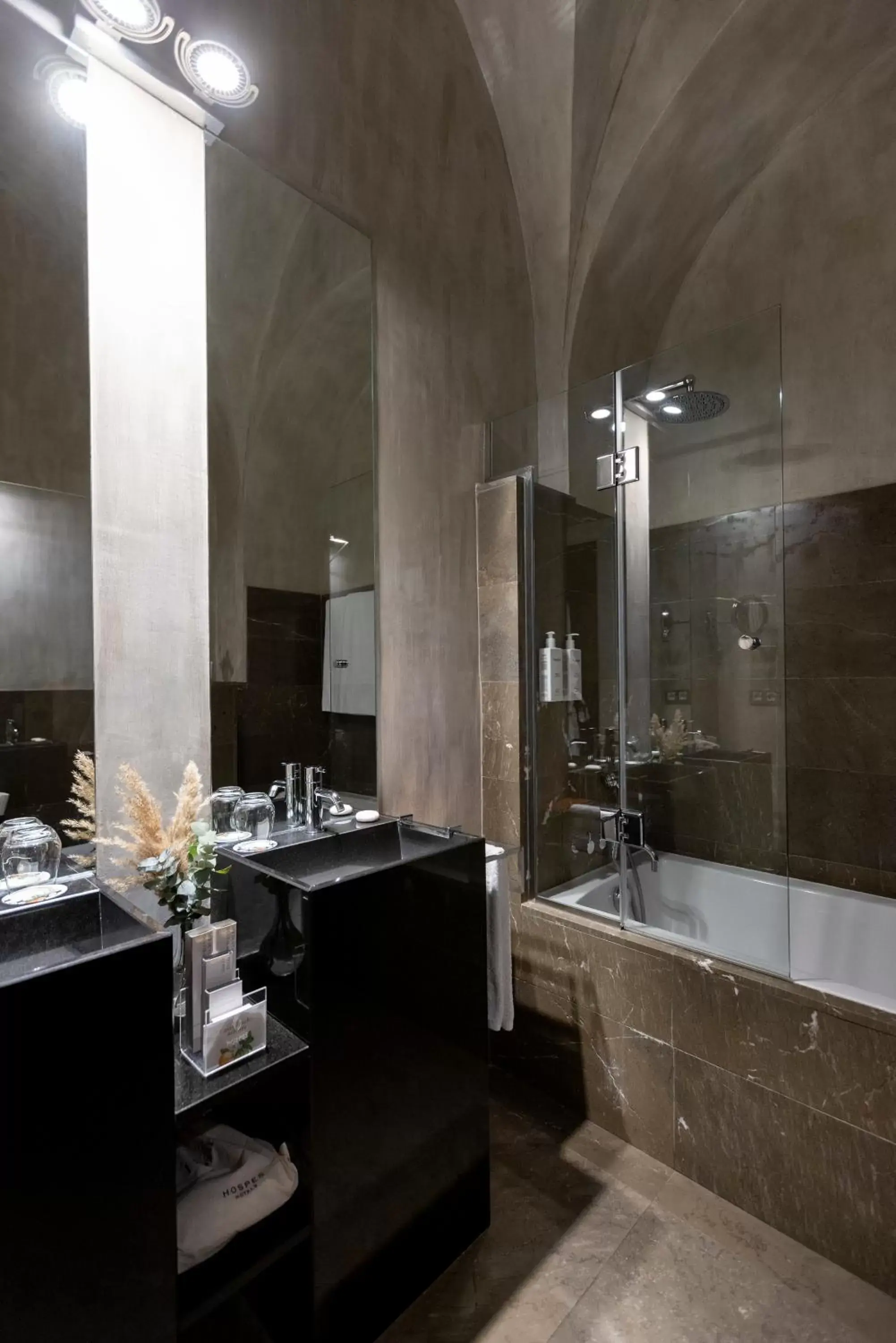 Bathroom in Hospes Palacio del Bailio