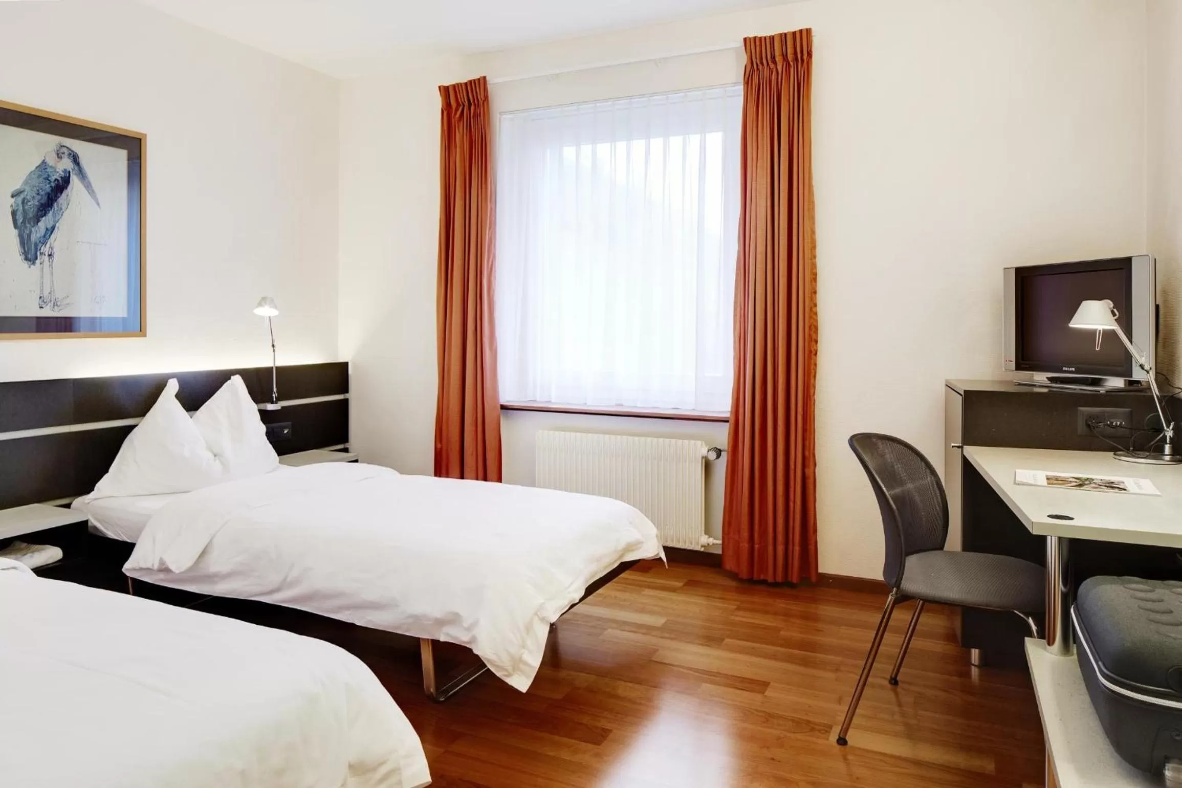 Photo of the whole room in Hotel du Commerce