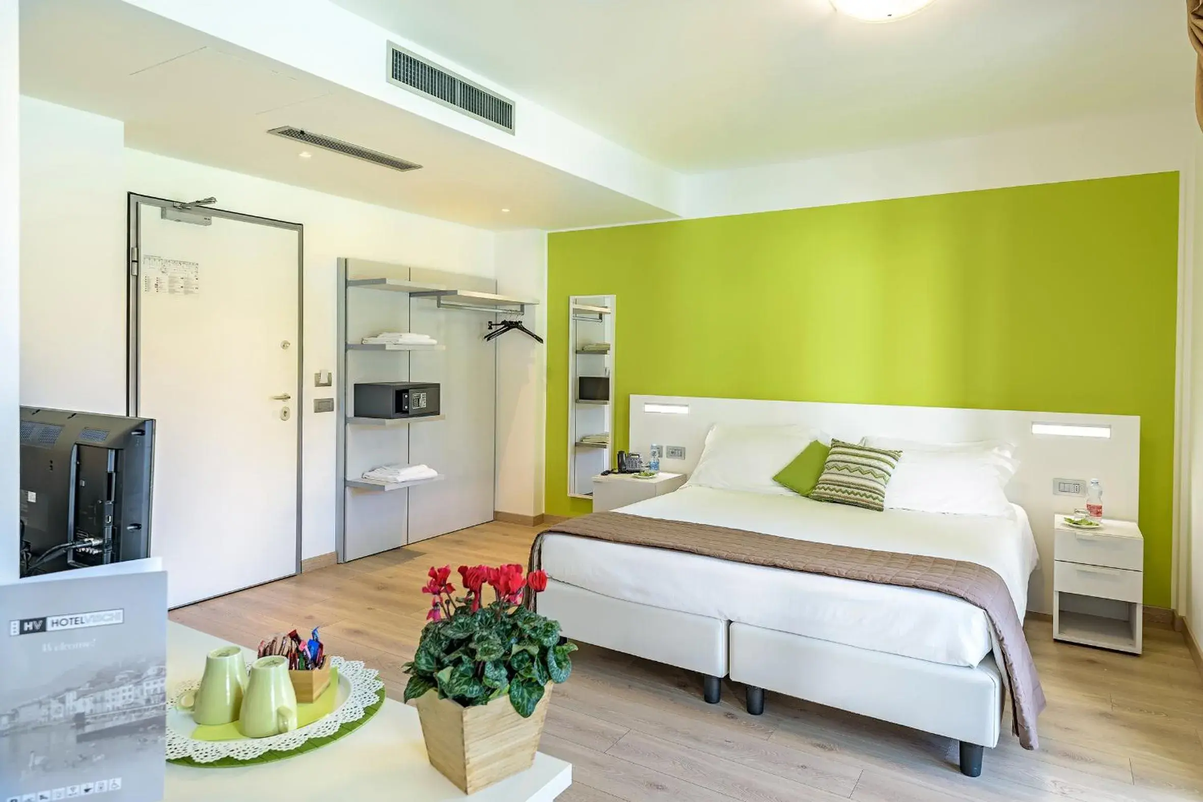 Triple Room in Hotel Vischi Triple Room in Hotel Vischi