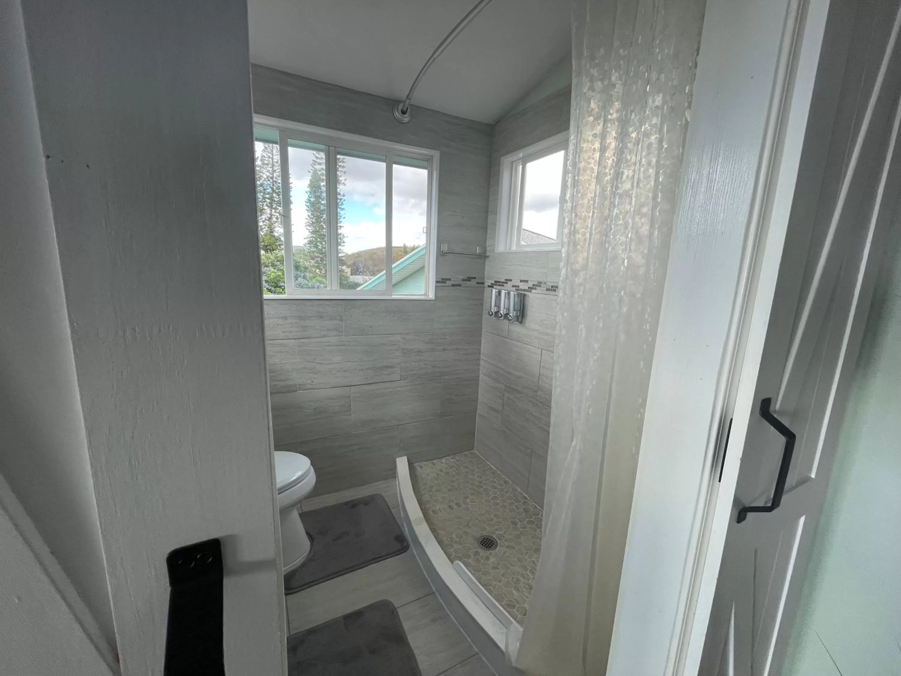 Property building, Bathroom in Ha'le Kiana