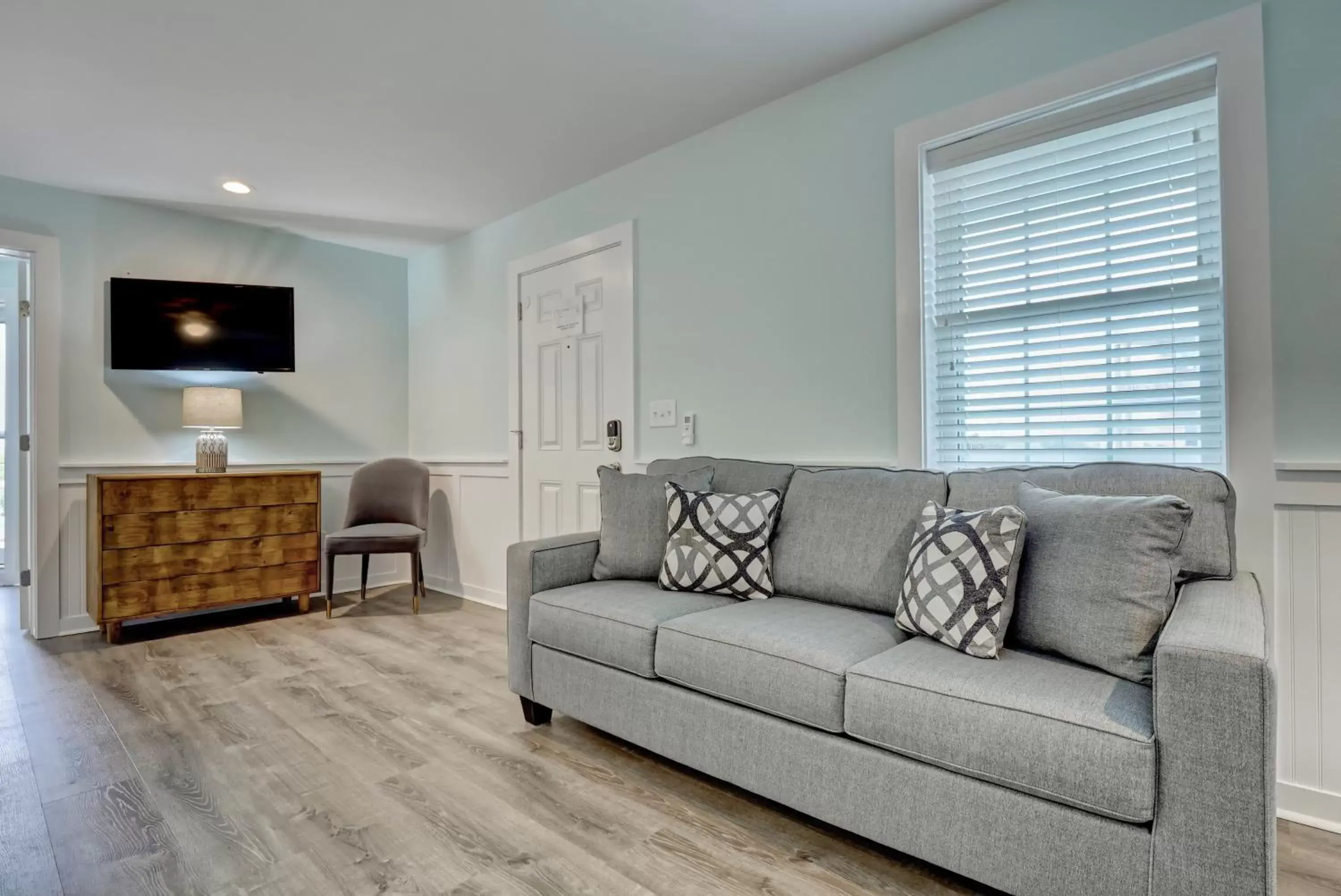 Property building, Seating Area in Loggerhead Inn and Suites by Carolina Retreats