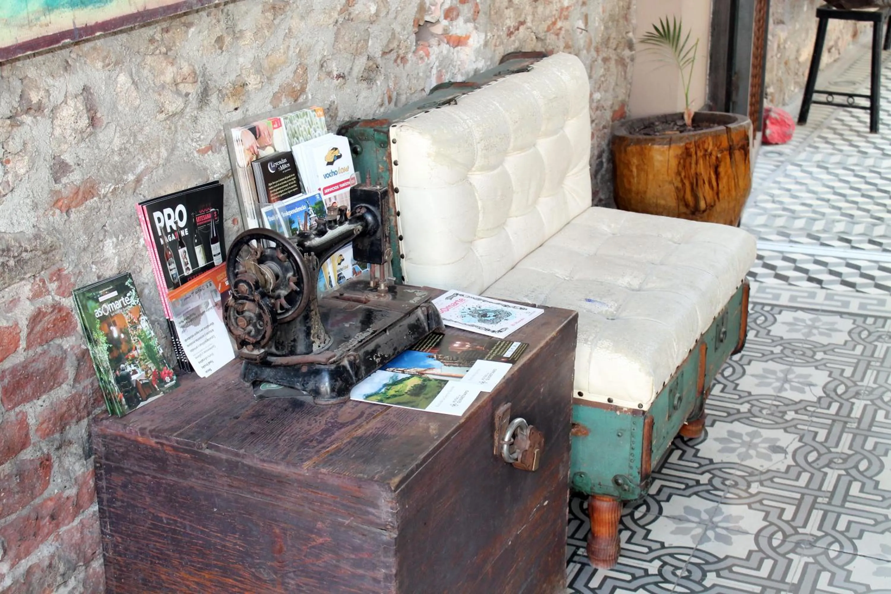 Lobby or reception in Kuku Ruku Hotel