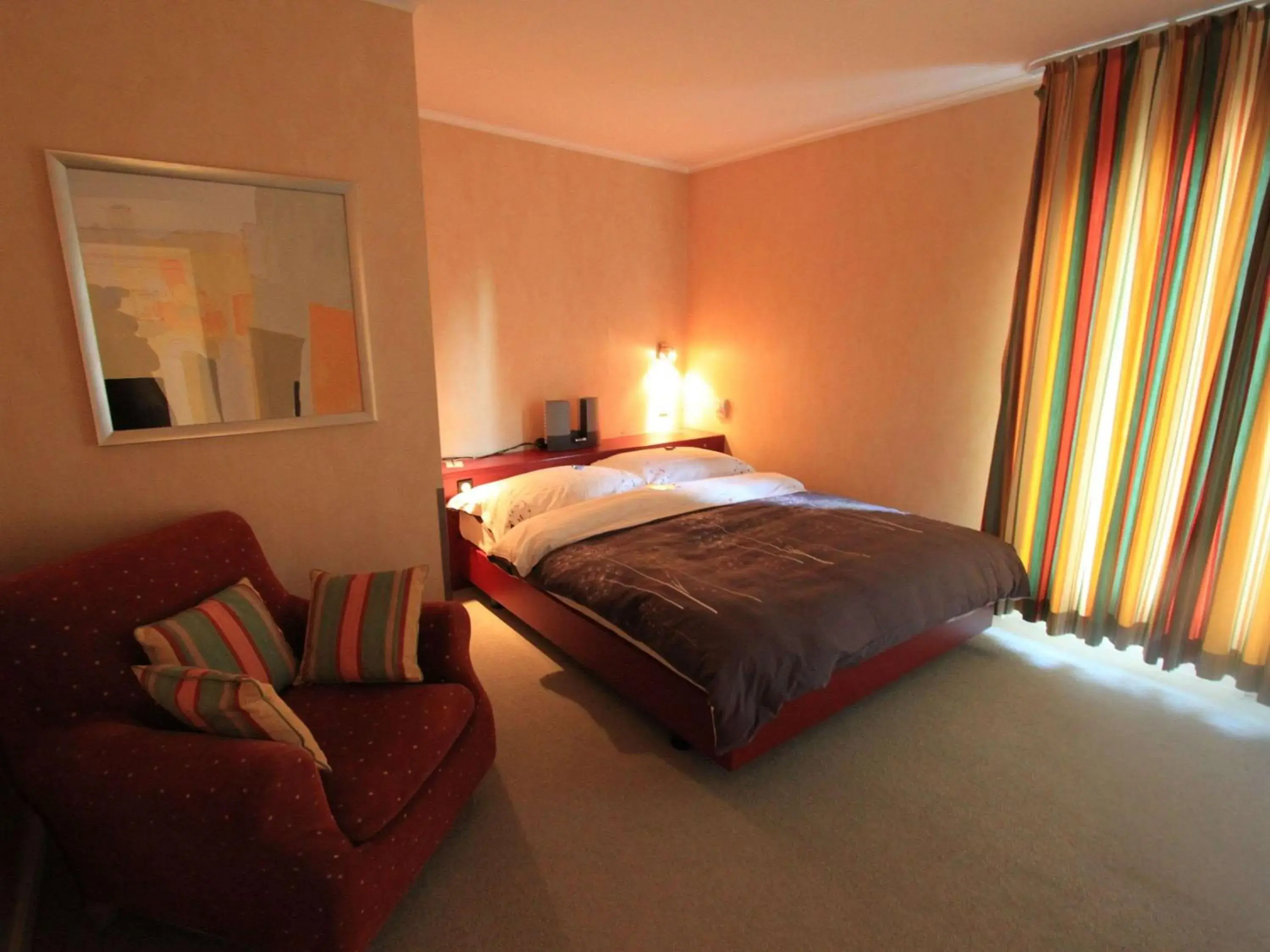 Photo of the whole room, Bed in Mercure Lenzburg Krone