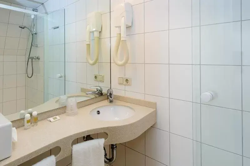 Bathroom in Boulevard Hotel Scheveningen