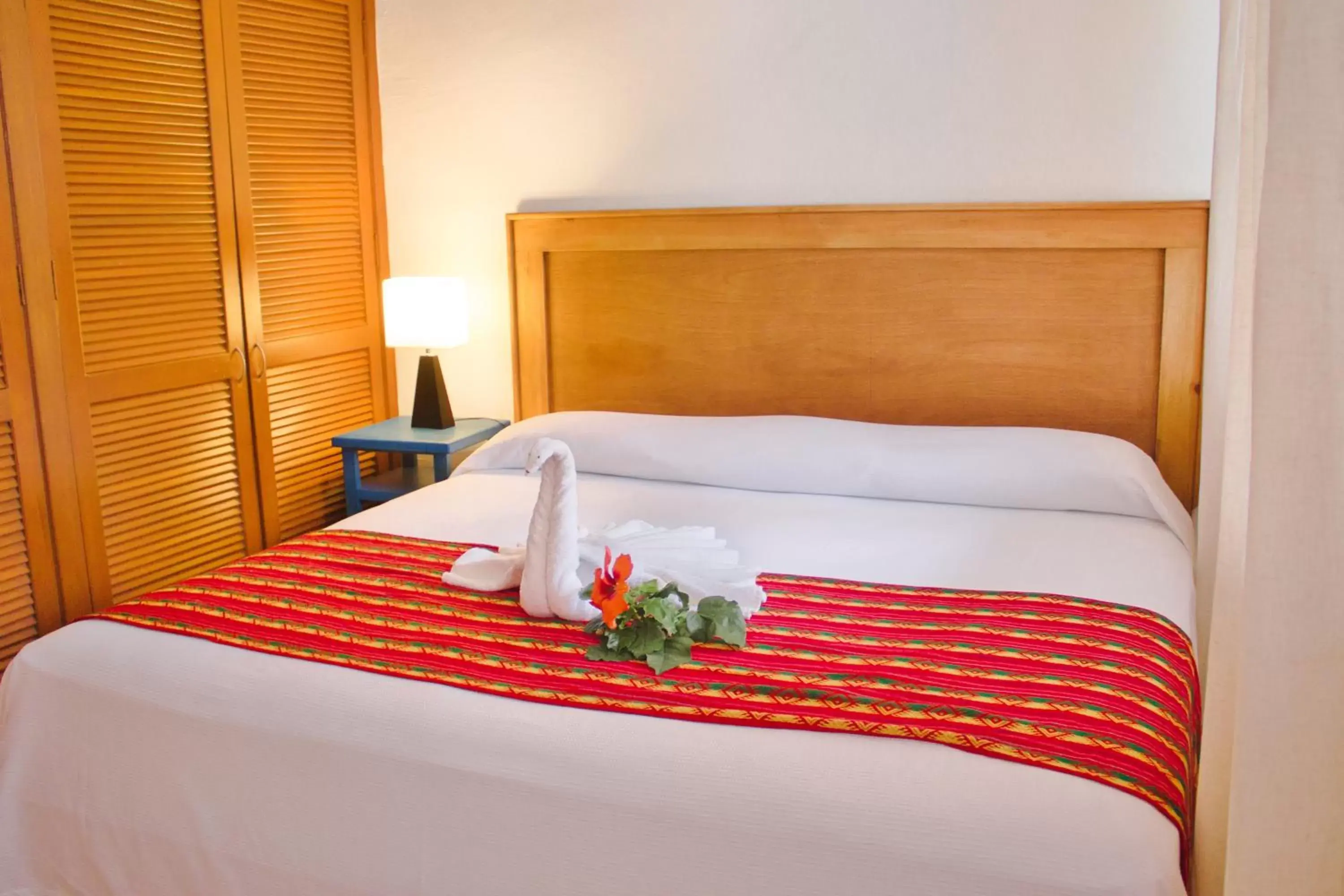 Bed in Hotel Villas Colibrí Suites & Bungalows