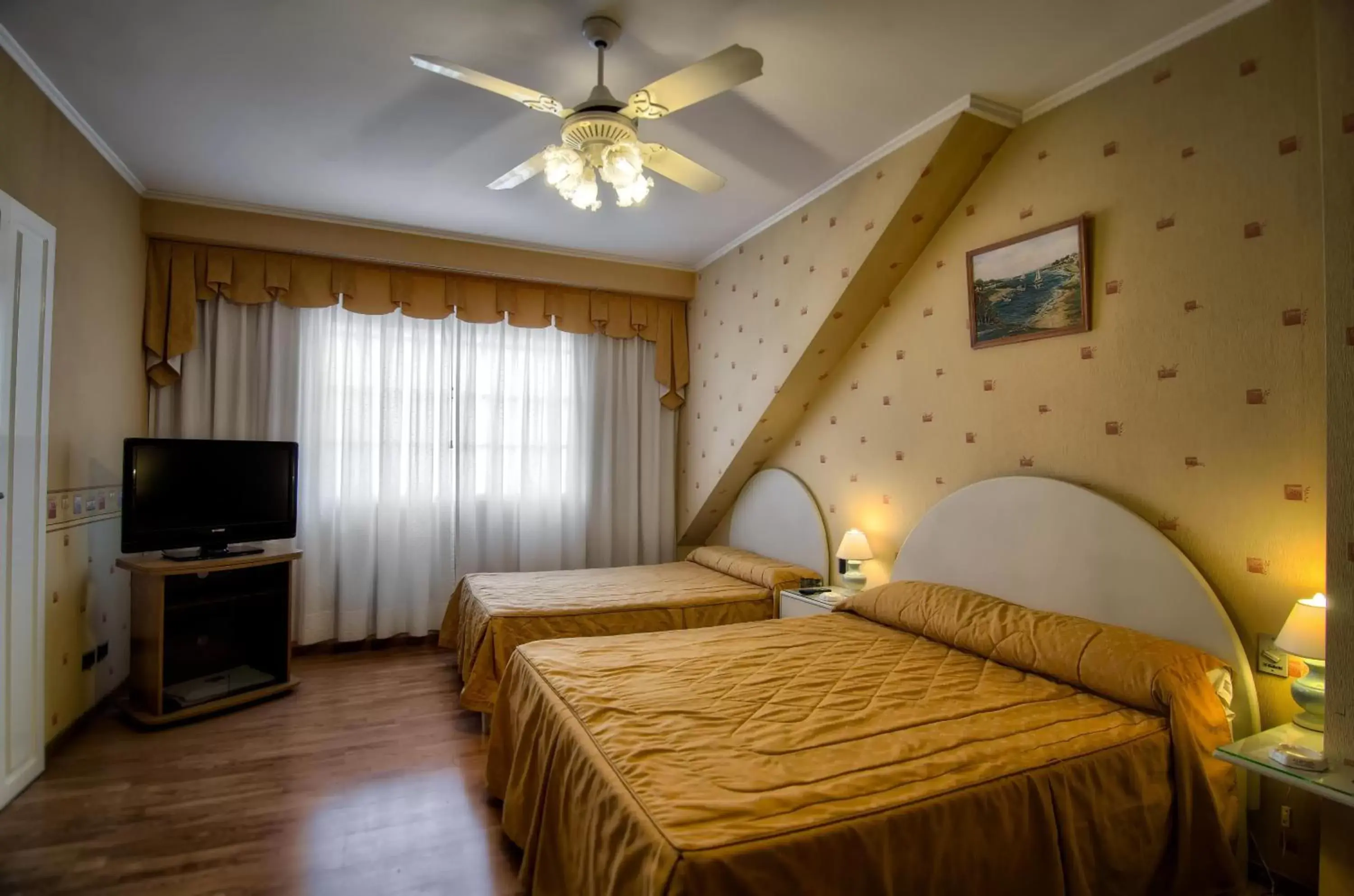 Photo of the whole room, Bed in Hotel Internacional Photo of the whole room, Bed in Hotel Internacional