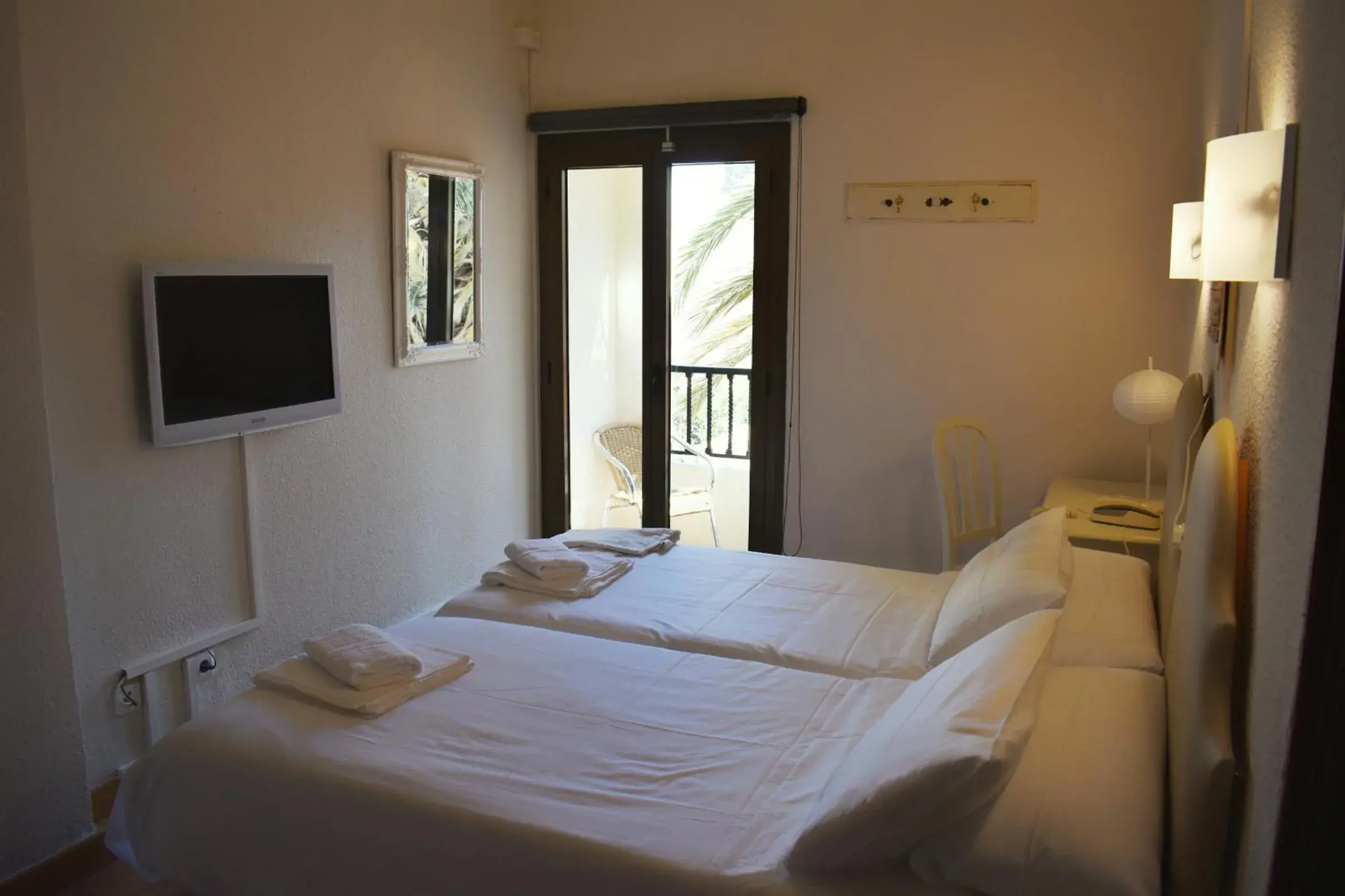 Triple Room in Hotel Marbel Triple Room in Hotel Marbel