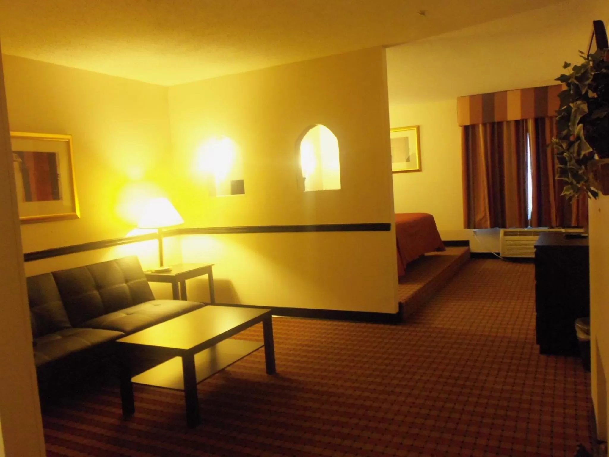 Seating area in Araamda Inn