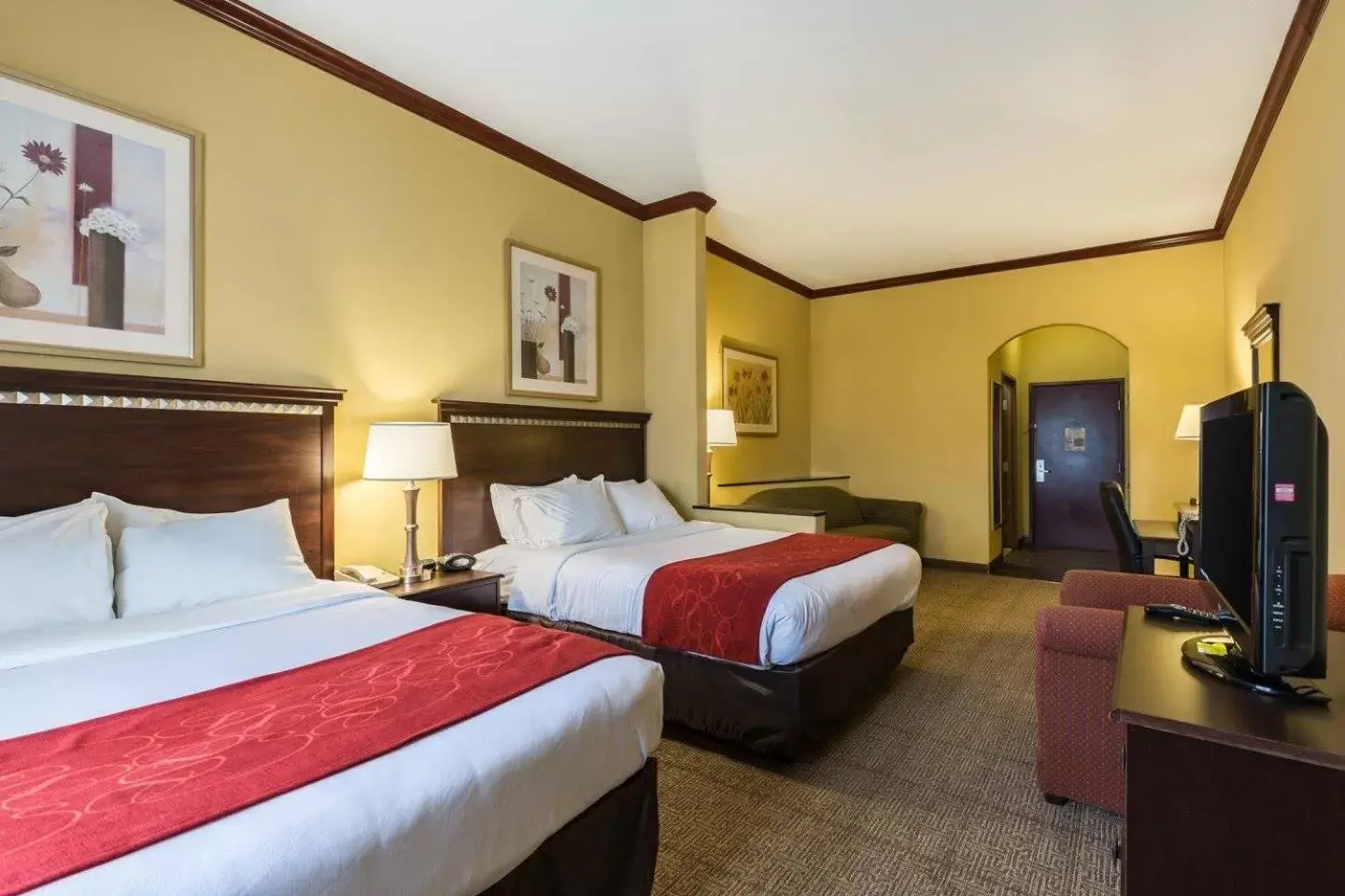 Bedroom, Bed in Comfort Suites Galveston