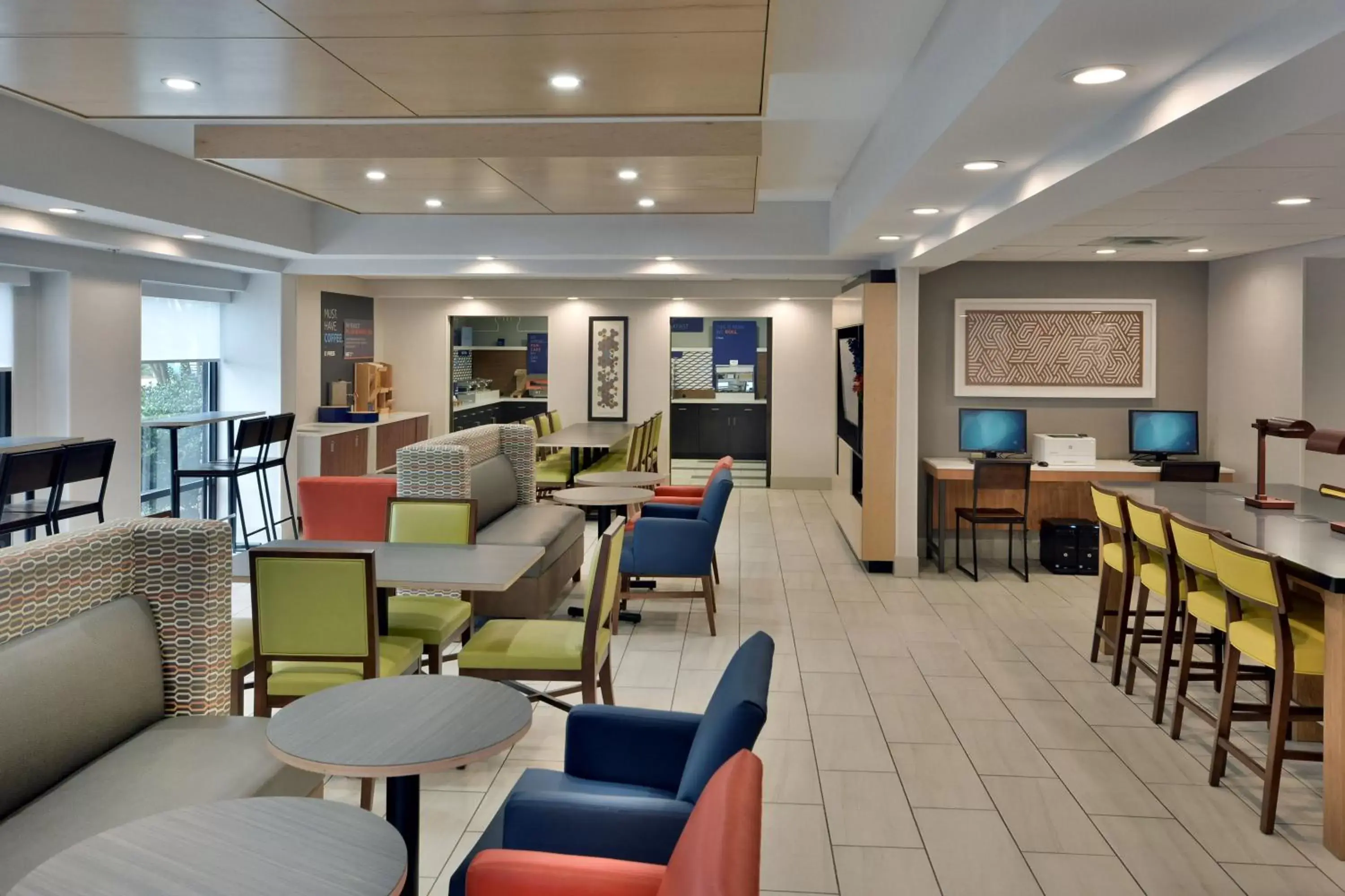 Breakfast, Restaurant/Places to Eat in Holiday Inn Express Raleigh-Durham Airport, an IHG Hotel