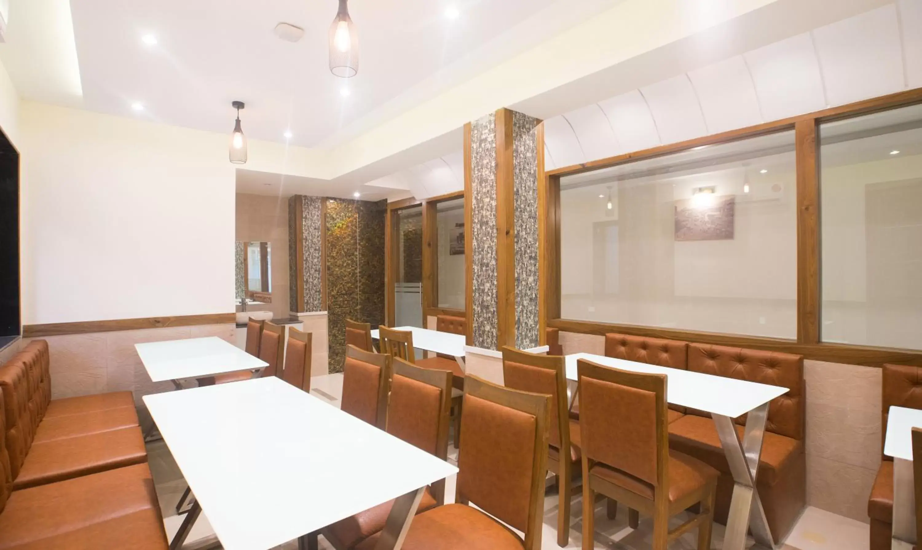 Breakfast in Treebo Amber International Breakfast in Treebo Amber International