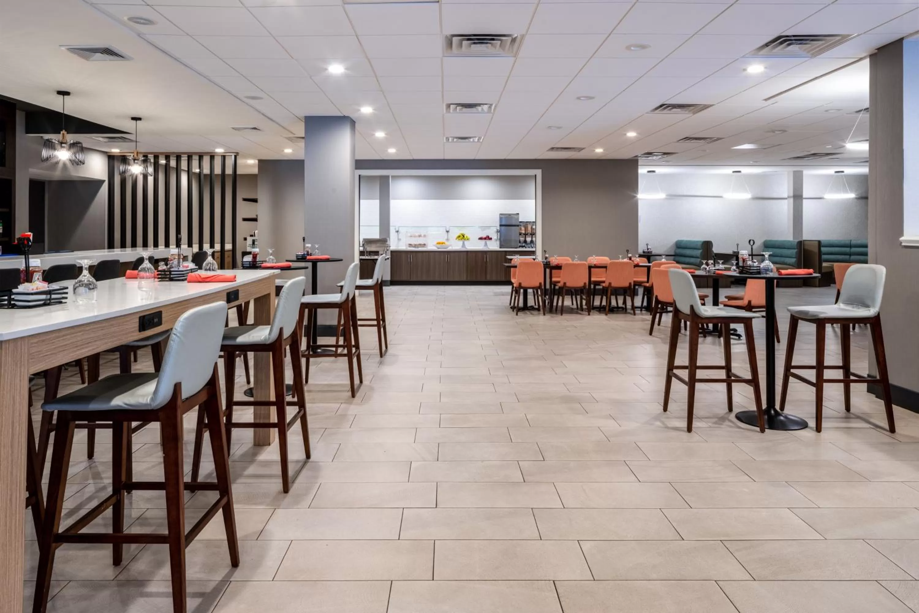 Restaurant/places to eat in Holiday Inn Poughkeepsie by IHG