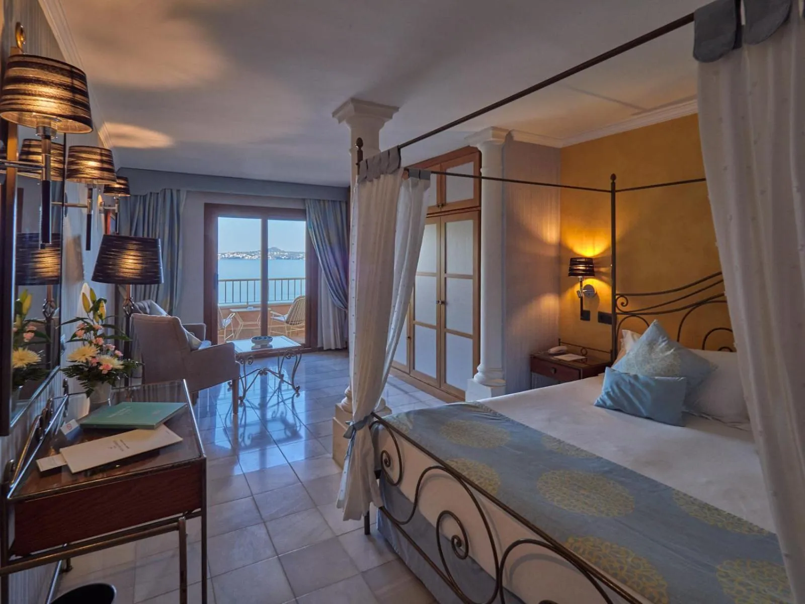 Photo of the whole room, Bed in Hotel Petit Cala Fornells