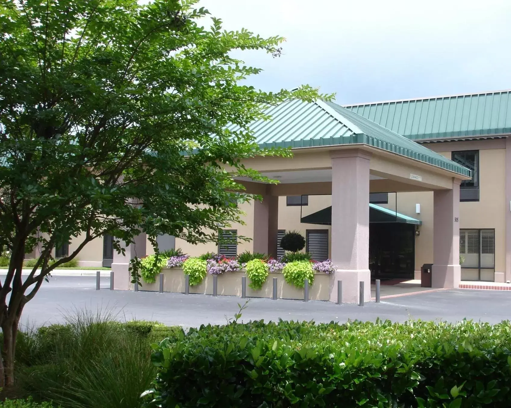 Facade/entrance, Property Building in Moncks Corner Inn