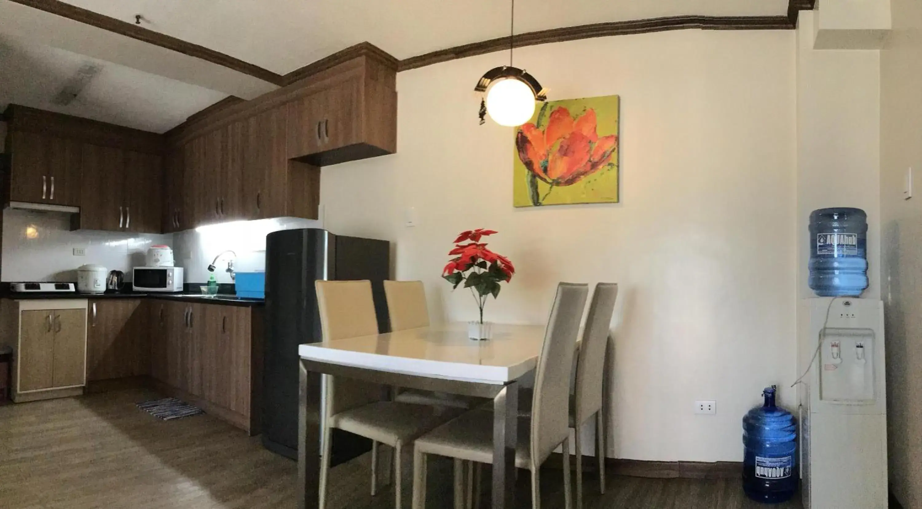 Dining area, Kitchen/Kitchenette in Prestige Vacation Apartments - Bonbel Condominium