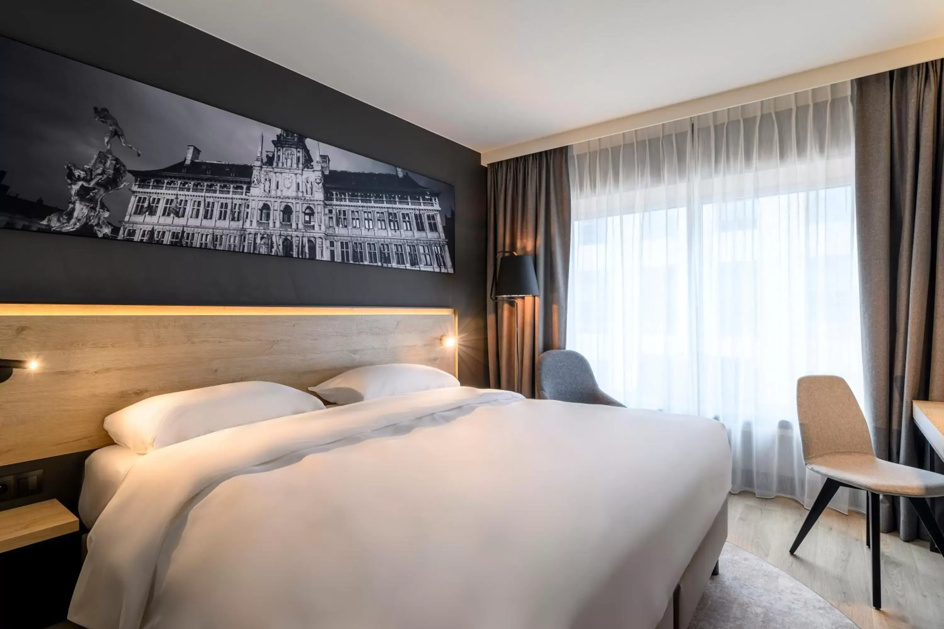 Bed in Park Inn by Radisson Antwerp Berchem