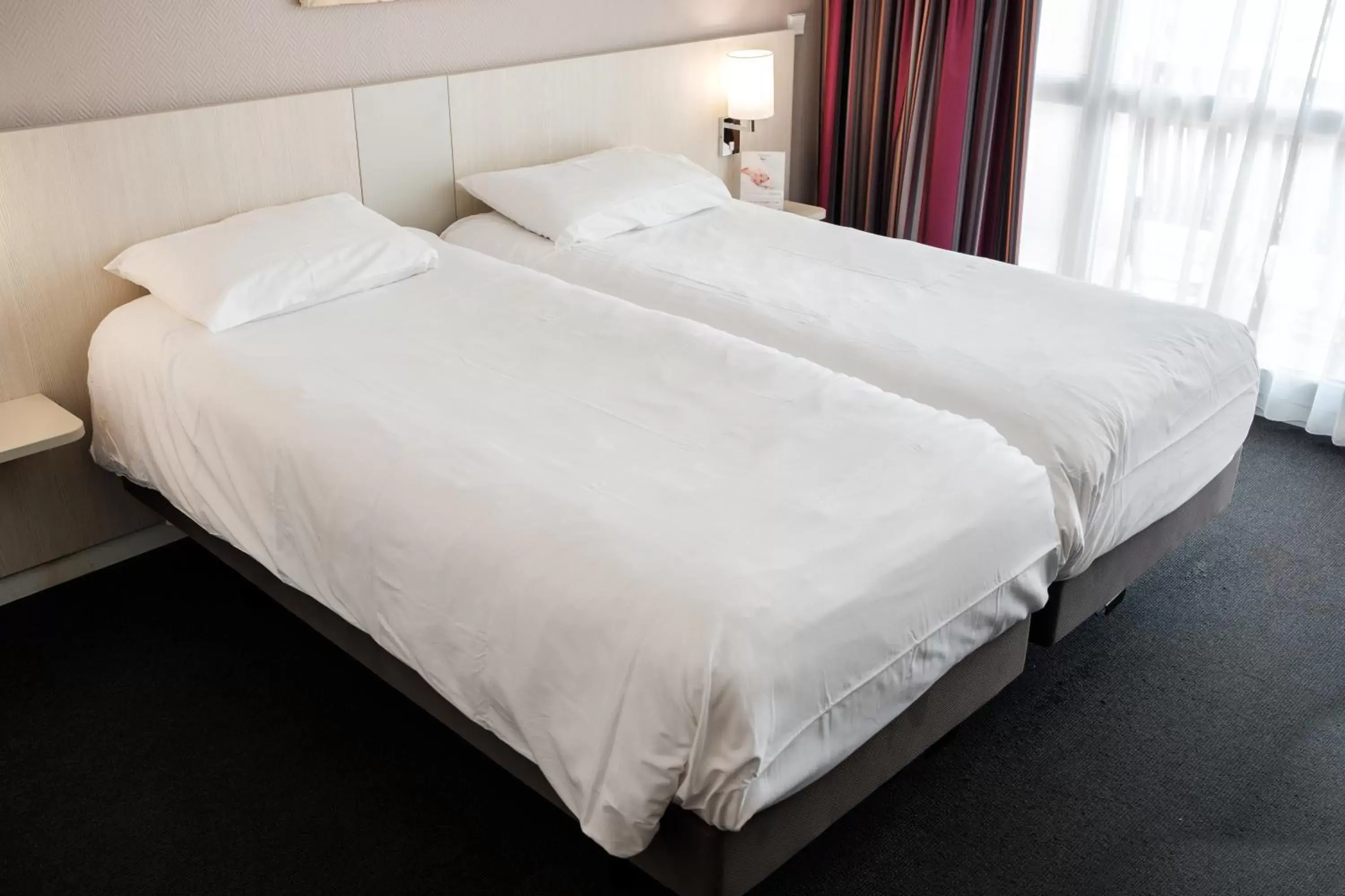 Bed in Mercure Thalasso & Spa Port Fréjus