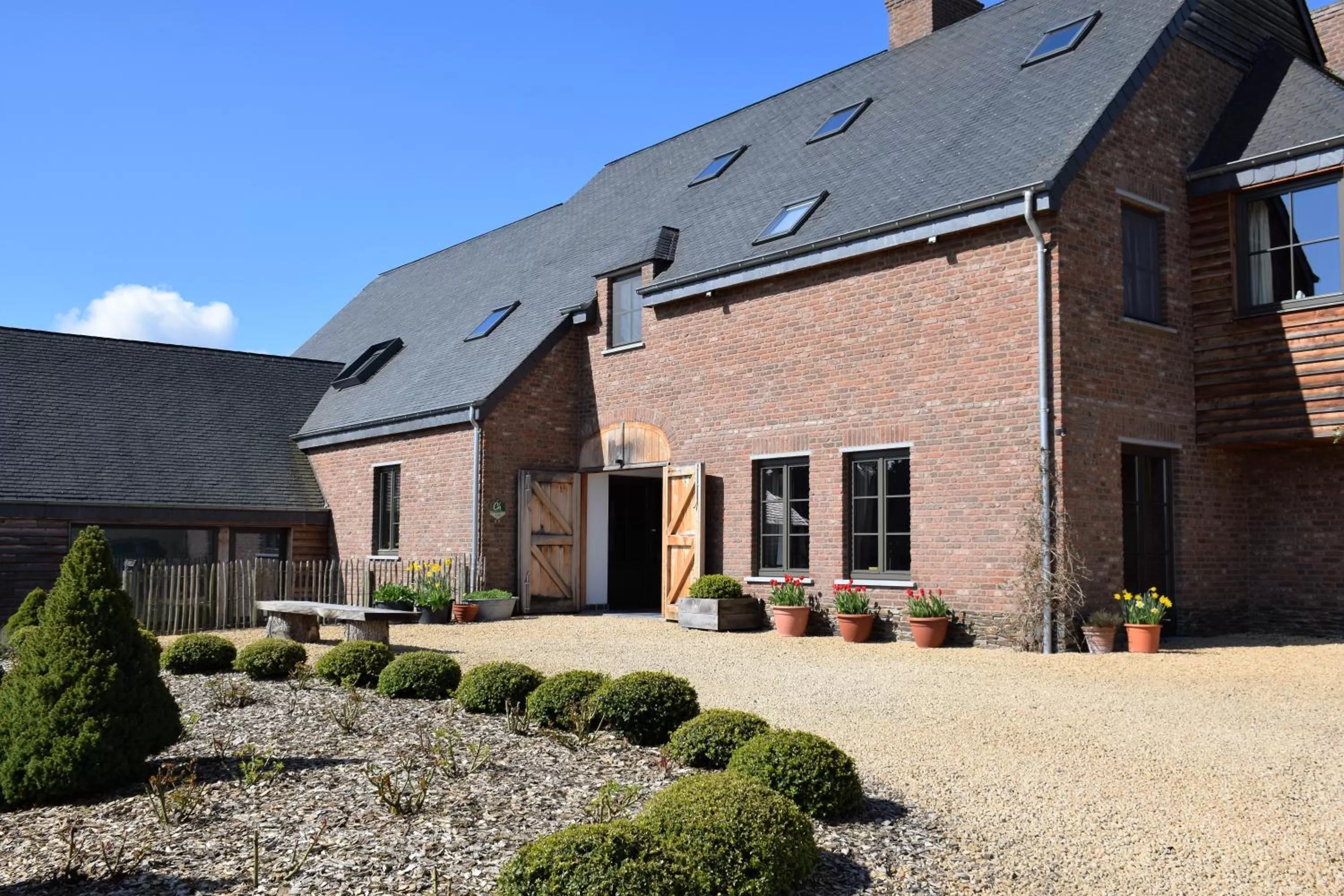 Facade/entrance in B&B Le Briquemont
